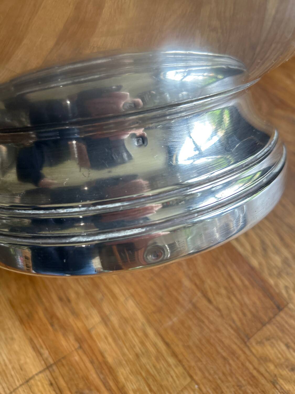 Silver metal champagne tub