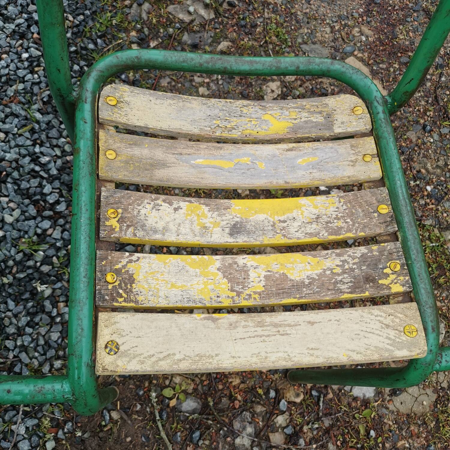 Set of 4 metal bistro chairs tolix style