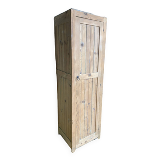 Brut 1-door wooden wardrobe