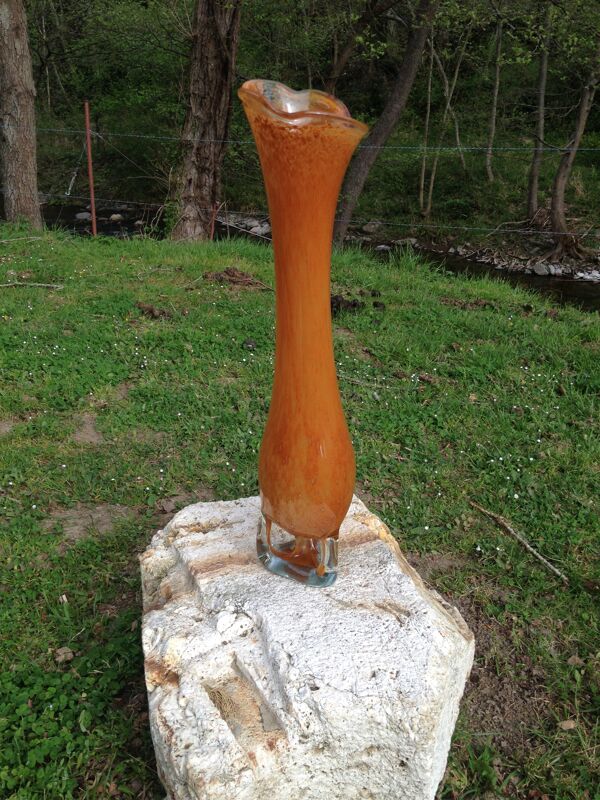 Vase orangé design