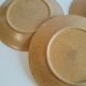 Trio d'assiettes plates en grès Chantilly France vintage