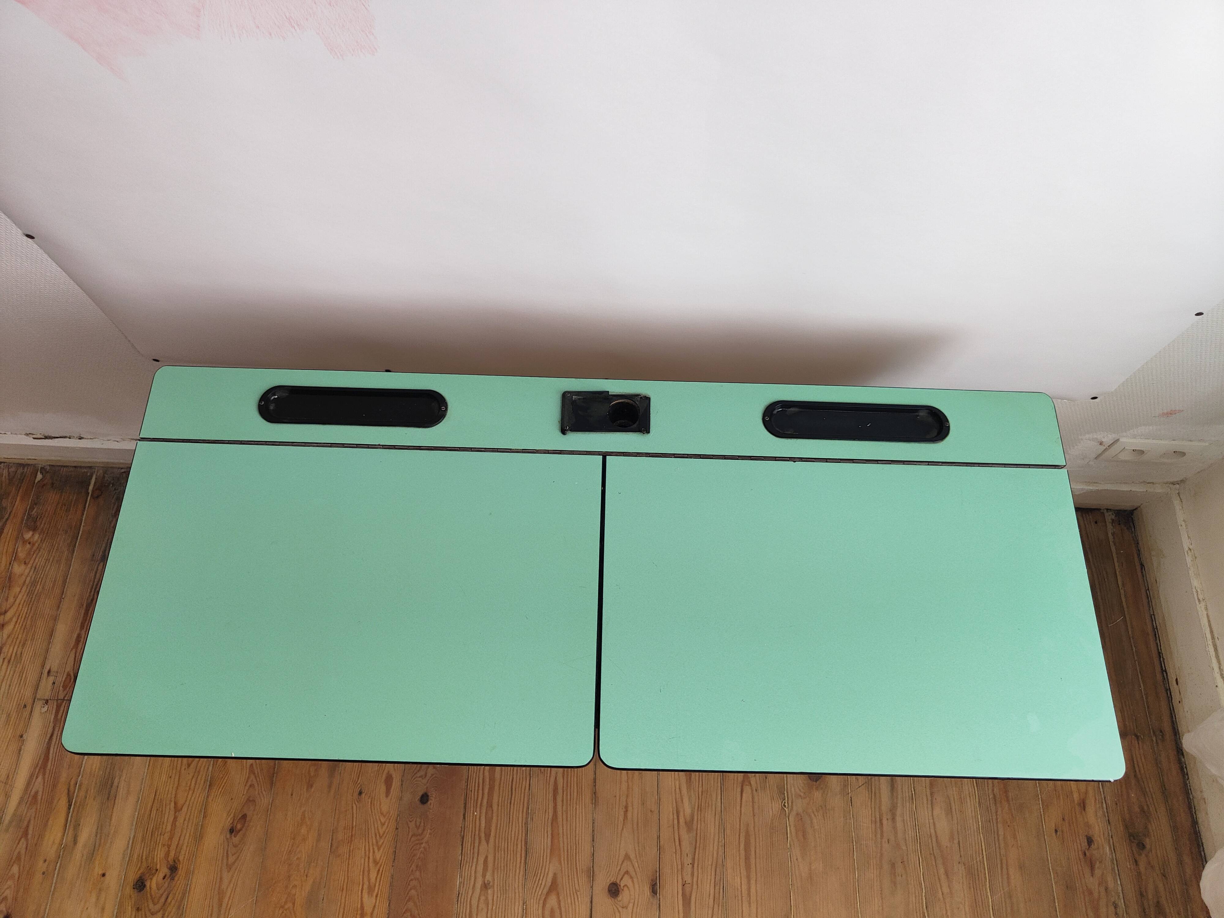 Desk/ school desk