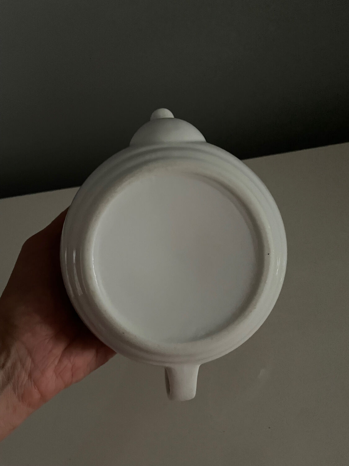 Teapot and its plate