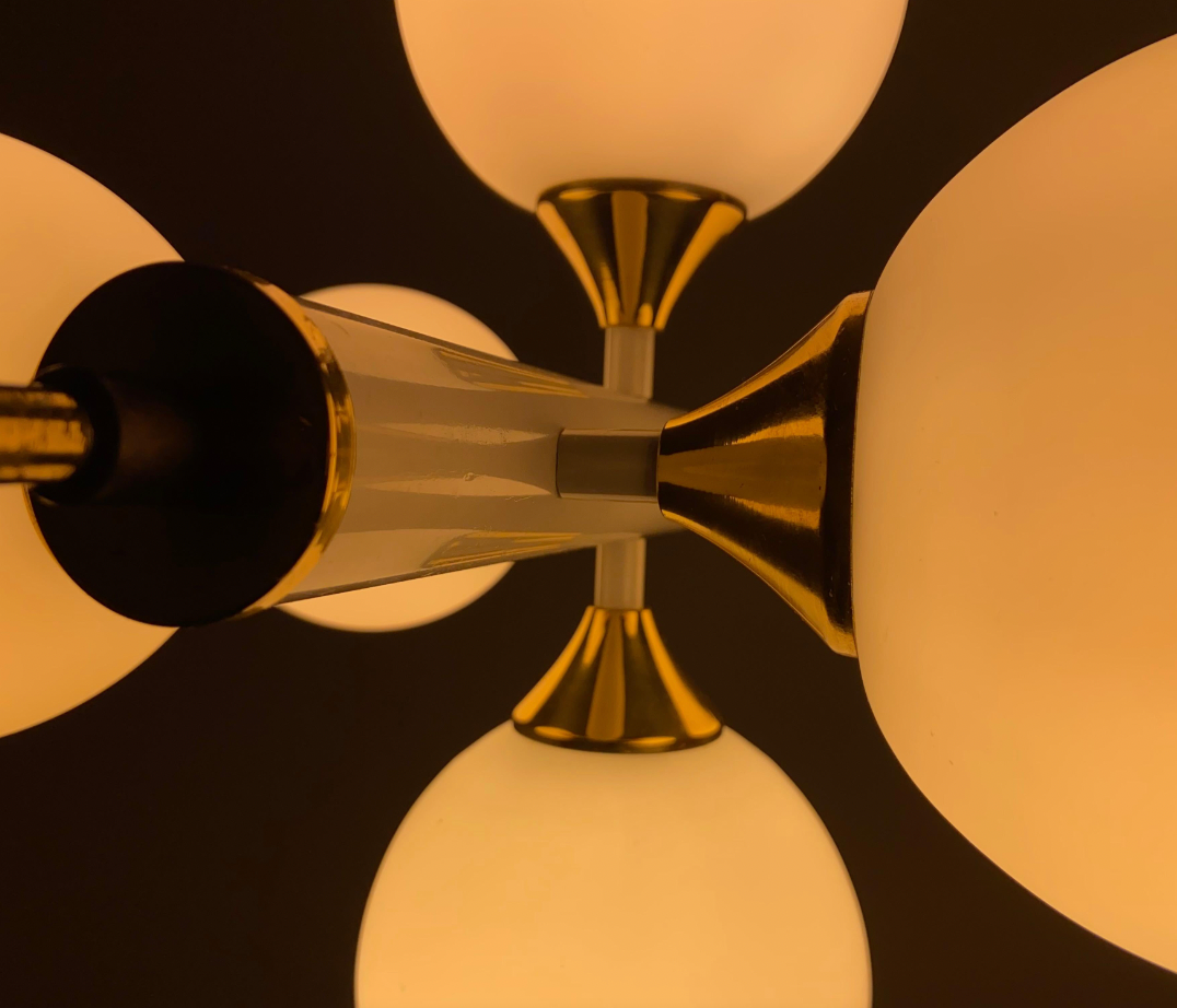 Kaiser Leuchten Sputnik in brass and metal with 6 opaline bulbs