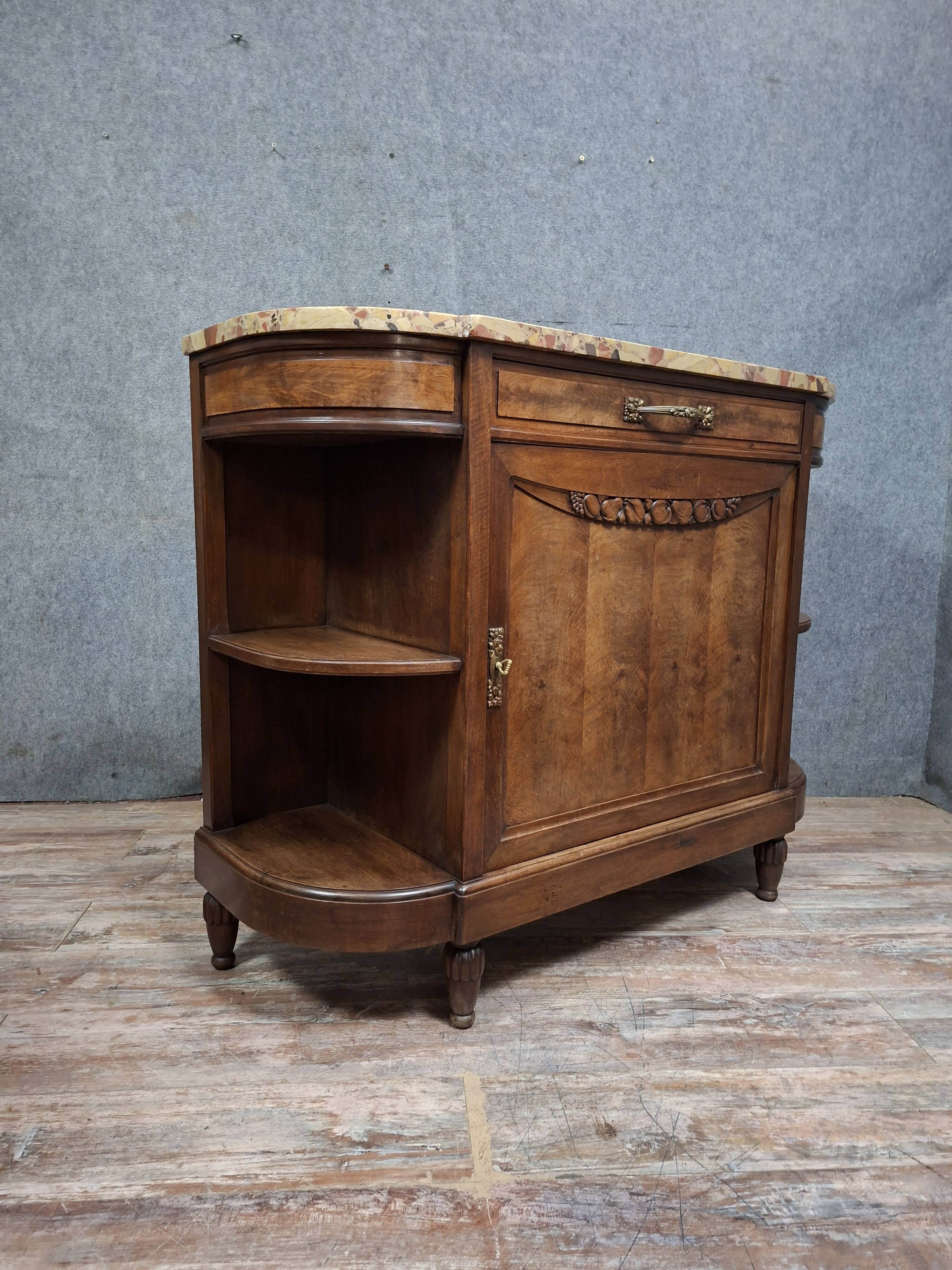 Buffet Art Déco en noyer et marbre brèche – Vers 1930