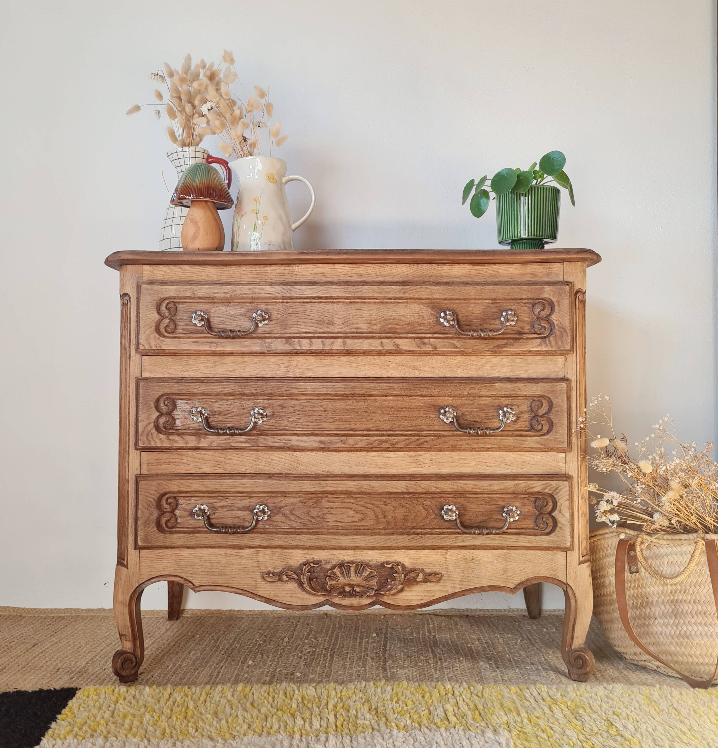 Antique commode with curved drawers - solid wood
