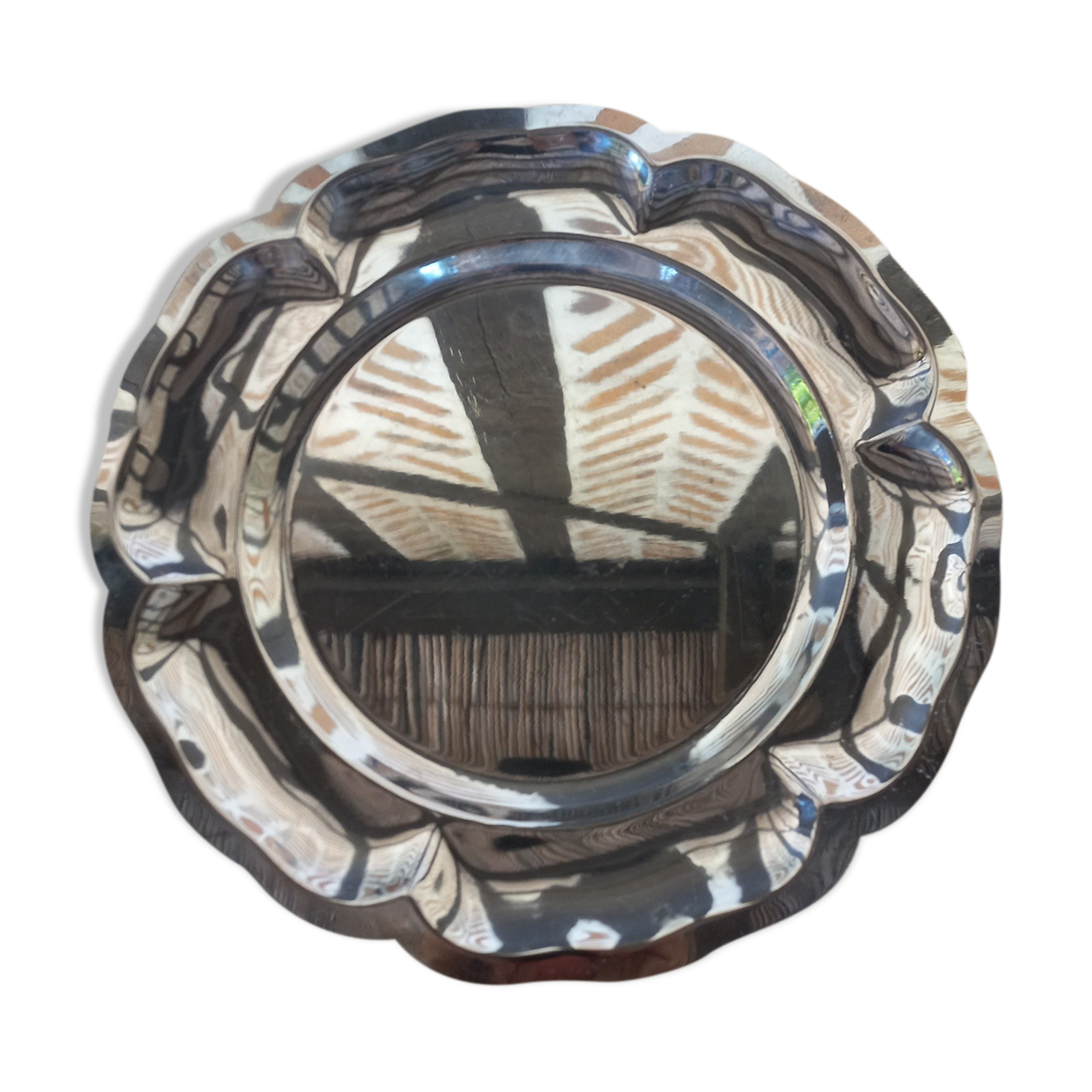 Round stainless steel serving dish