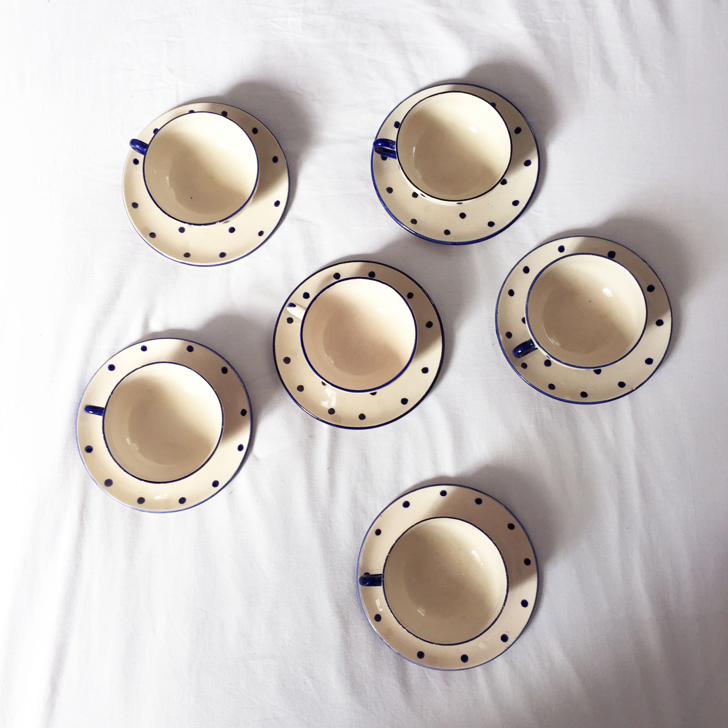 6 cups and saucers for tea or coffee St Clément