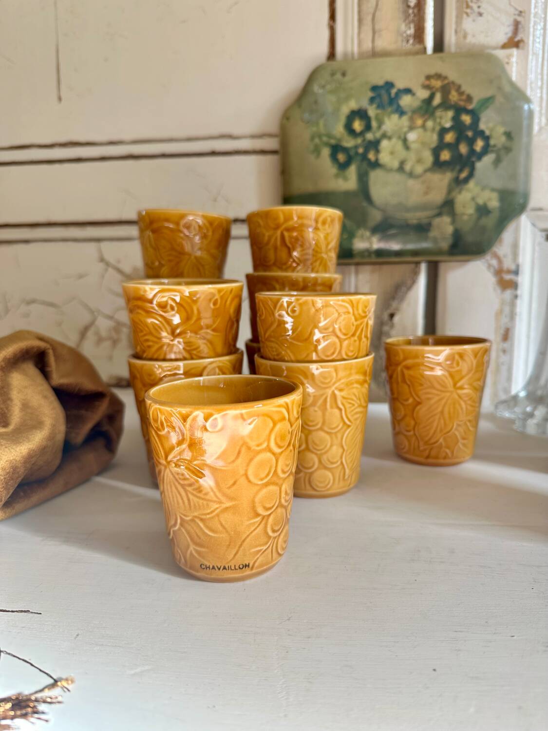 Set of 12 ochre Chavaillon de Sarreguemines cups