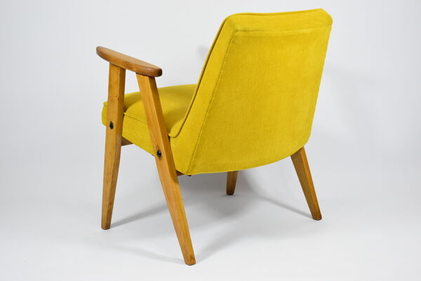 Fauteuil original type 366 designer J. Chierowski tissu jaune années 1960