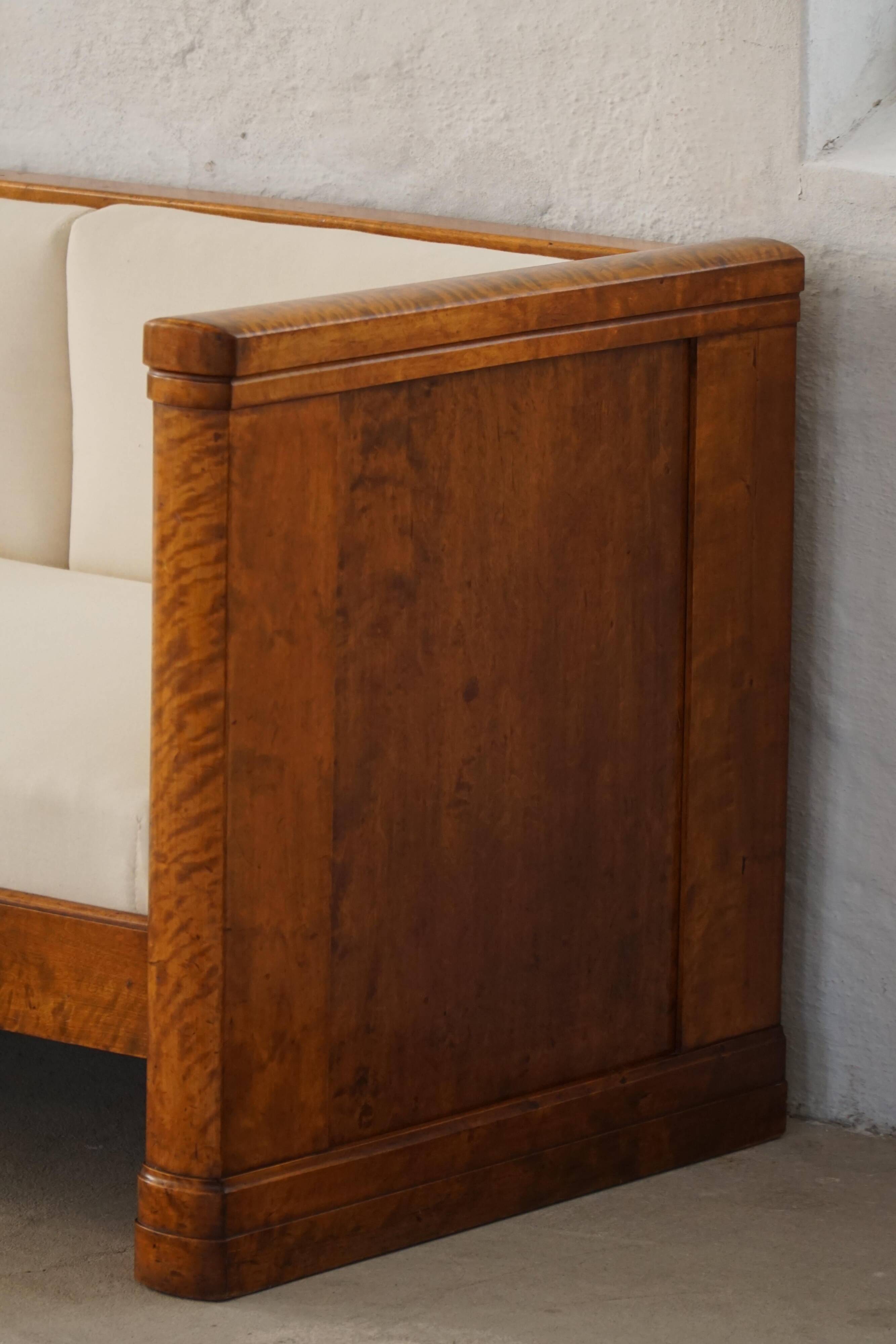 Self-supporting canapé "Karl Johan" from the early 20th century, modern Swedish style.