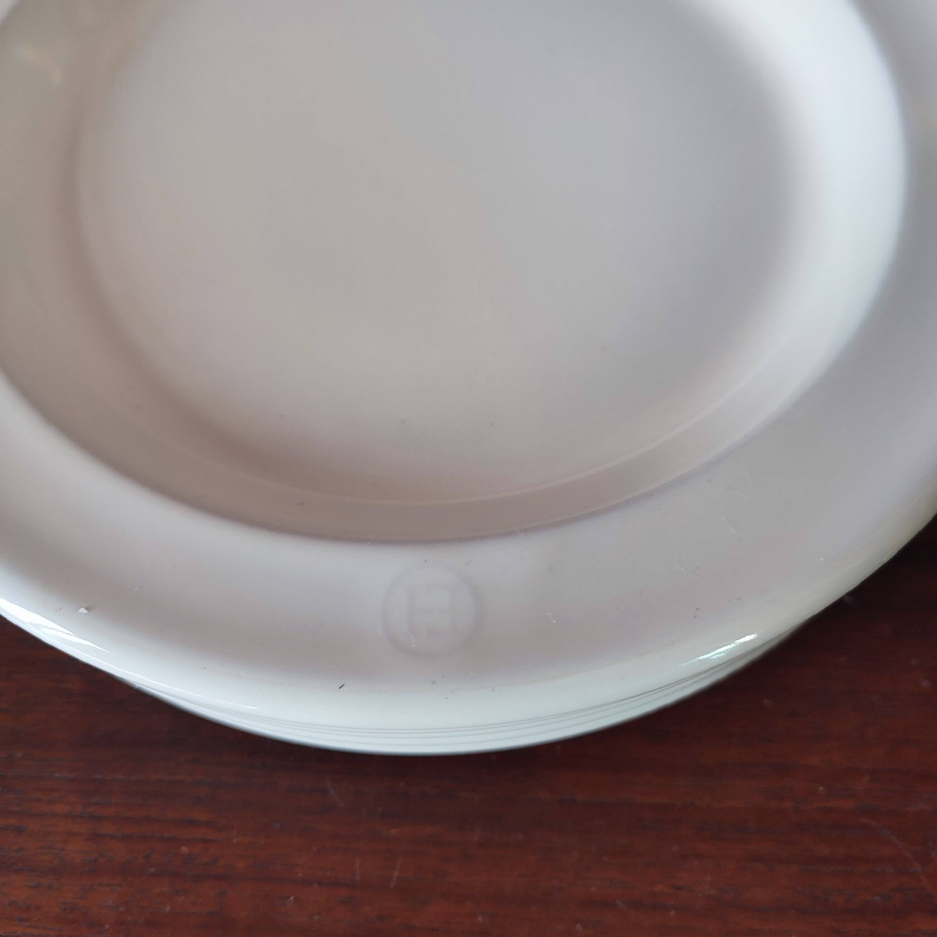 5 Emile Henry dessert plates