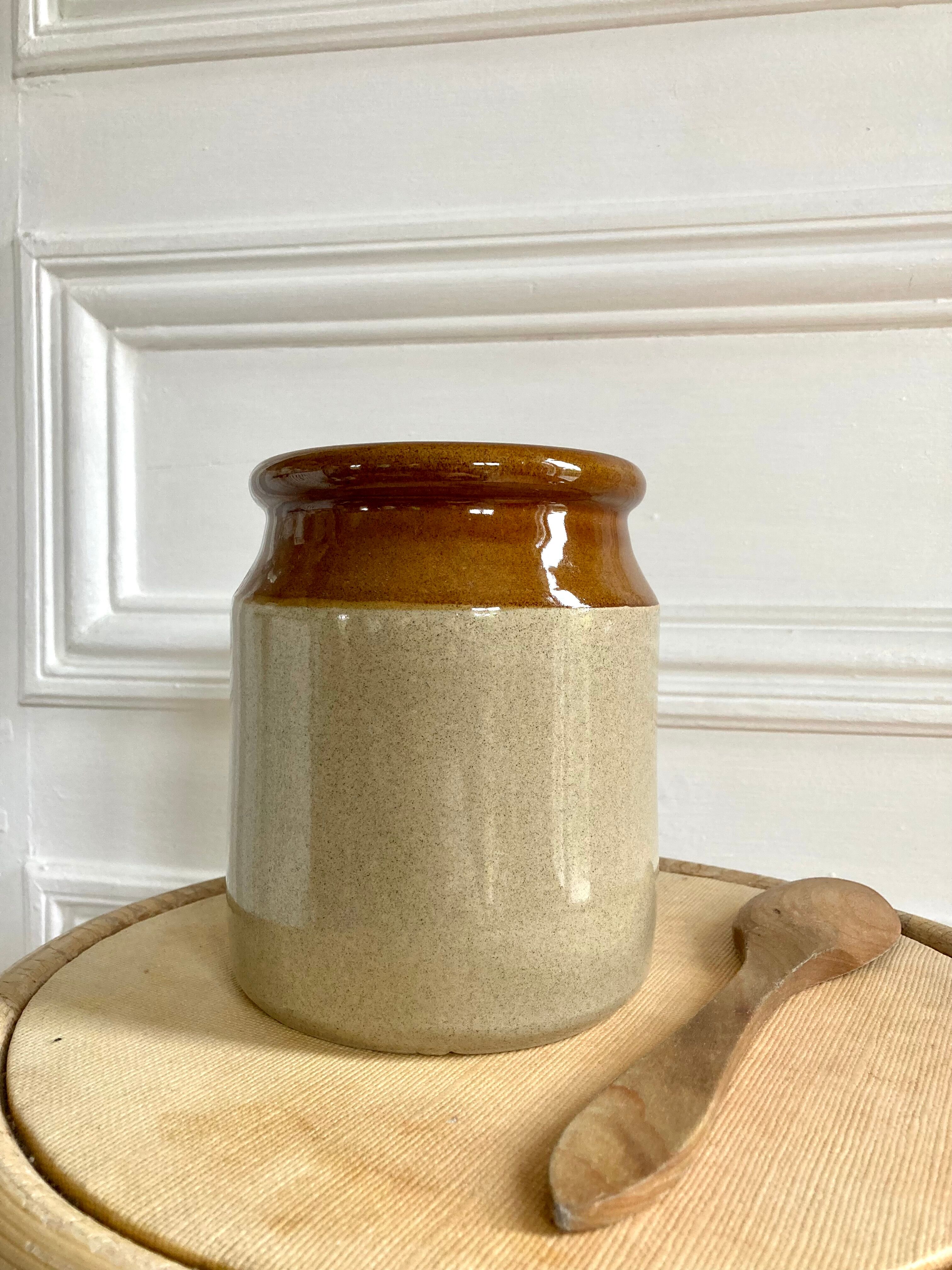 English two-tone stoneware pot