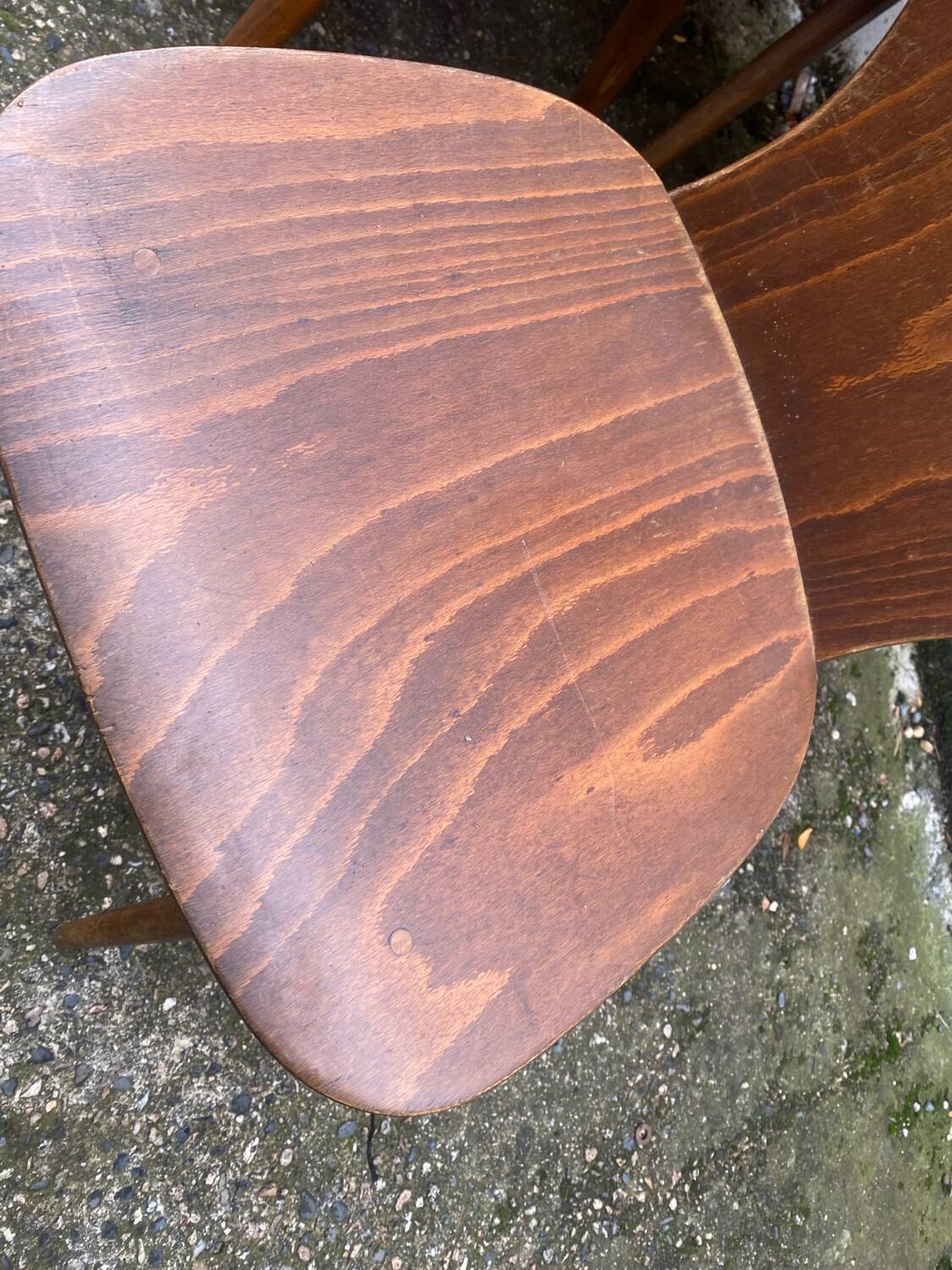 24 chaises bistrot Baumann, modèle Gentiane