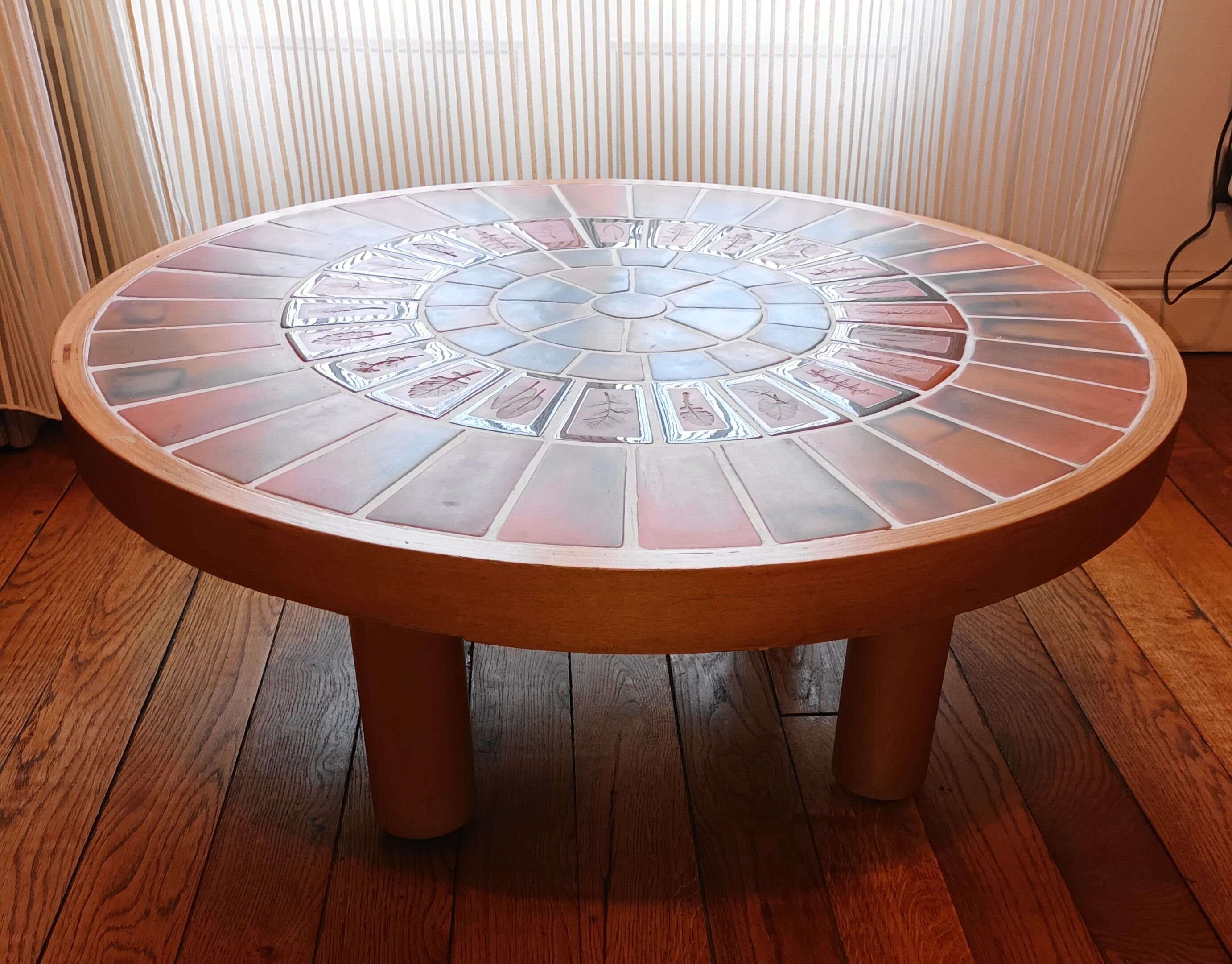 Table basse en bois et carreaux de ceramique des années 50