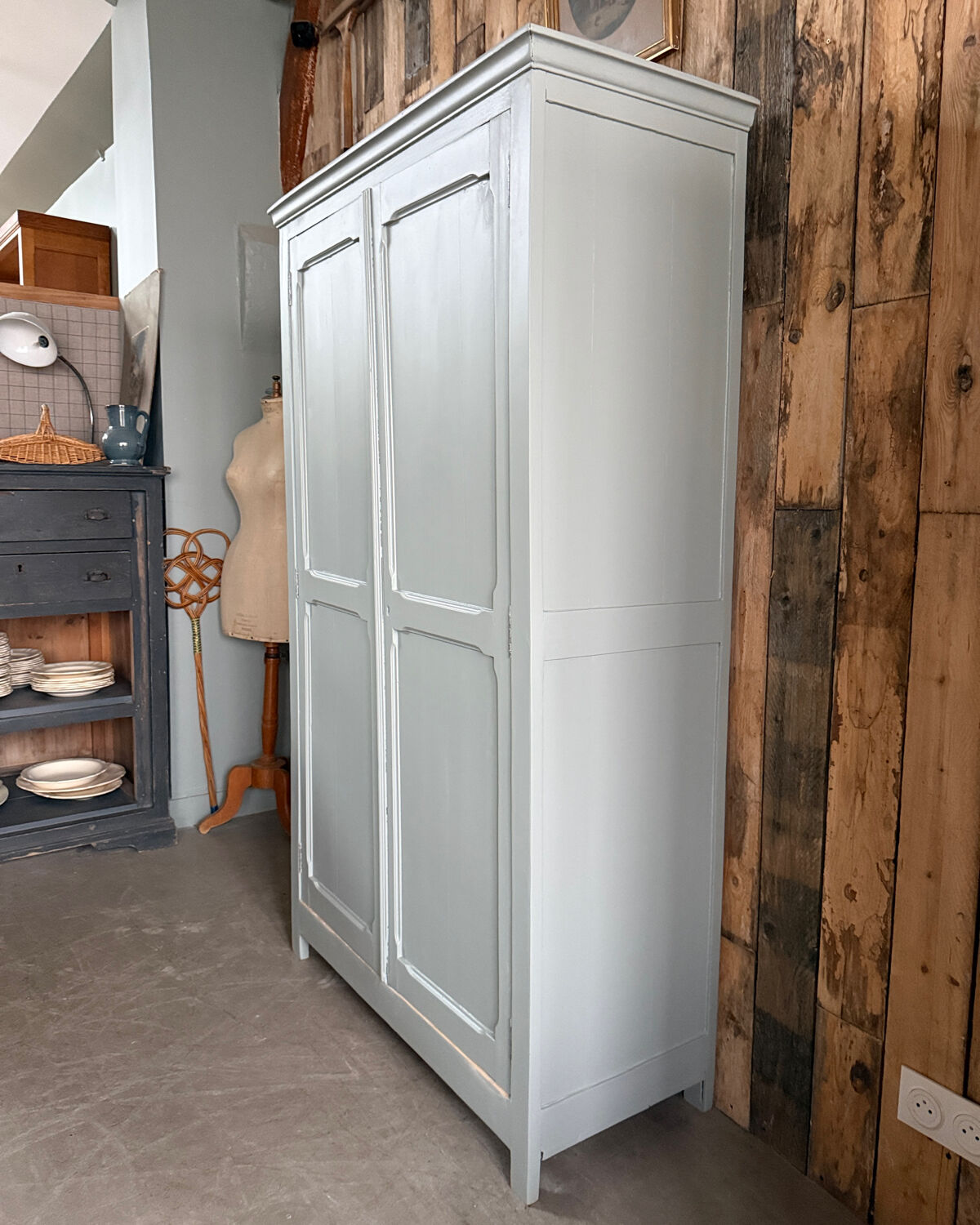 Armoire parisienne verte (rénovée)