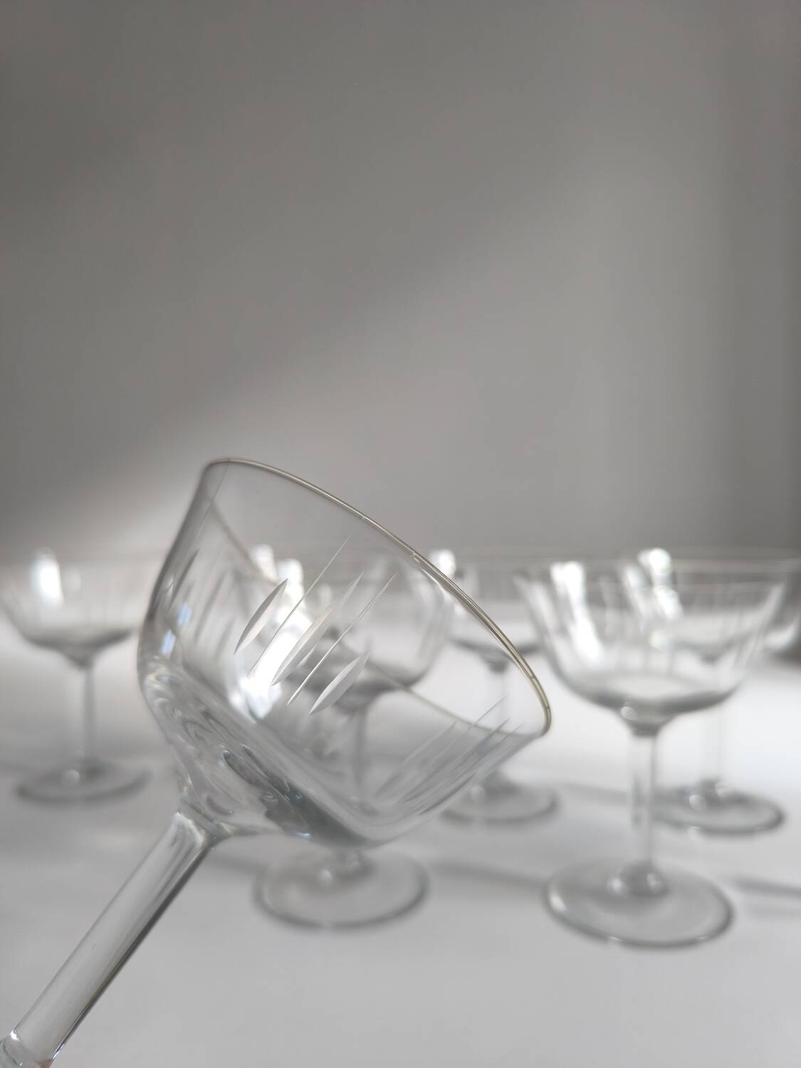 Set of 8 chiseled crystal champagne glasses