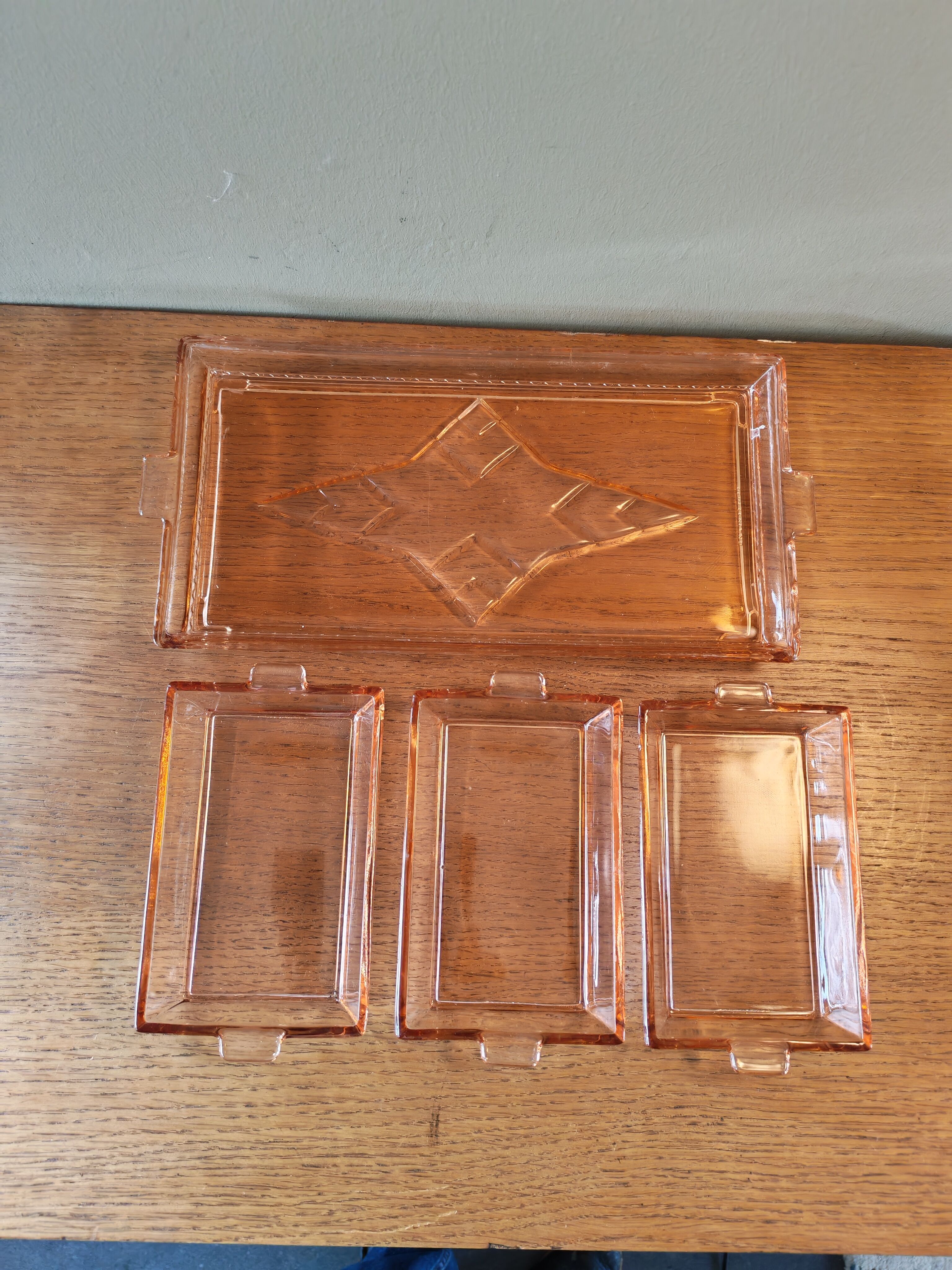 Ensemble de 4 plats art déco empilables