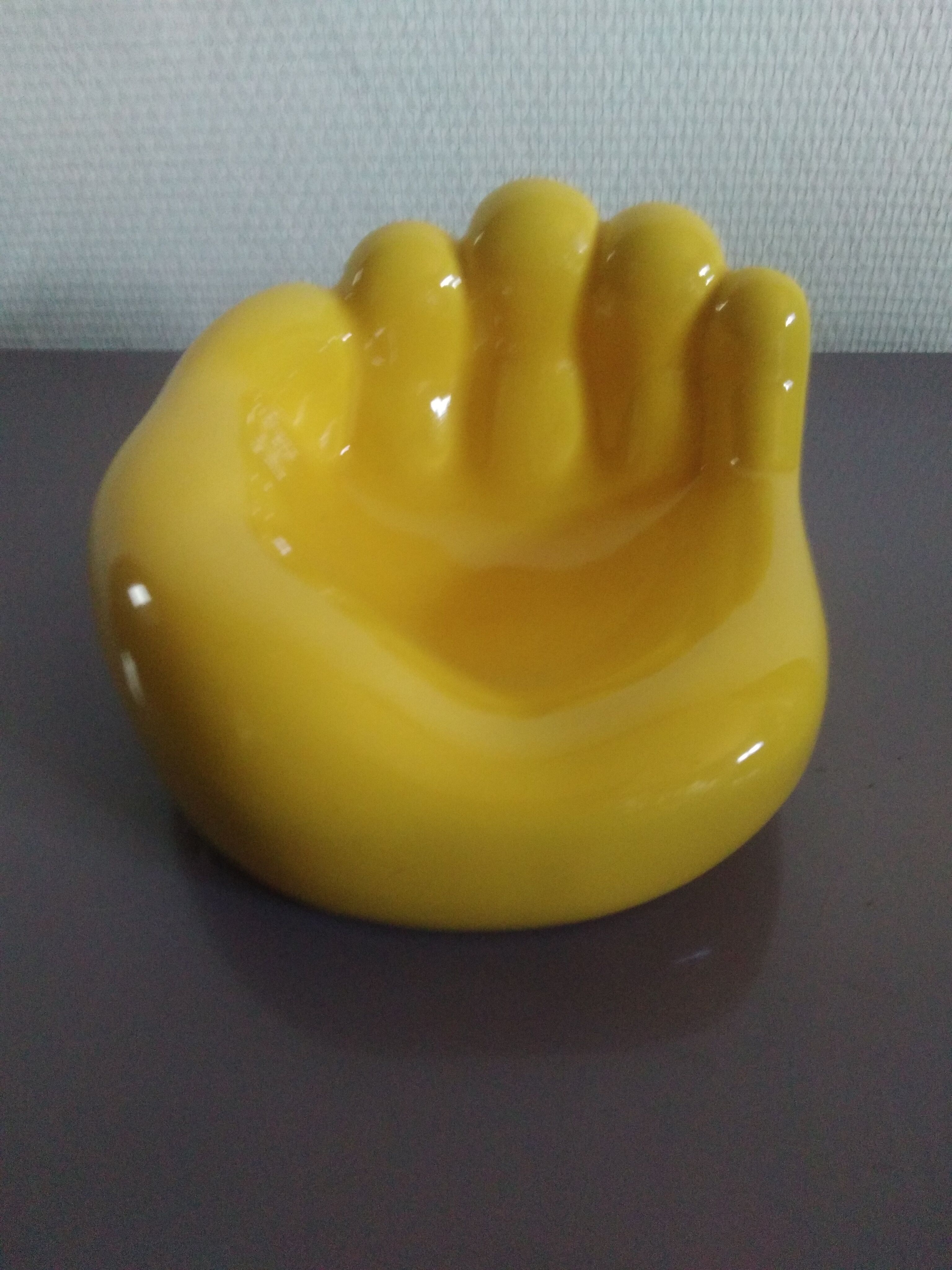 Hand shaped trinket bowl of Dig Jouve