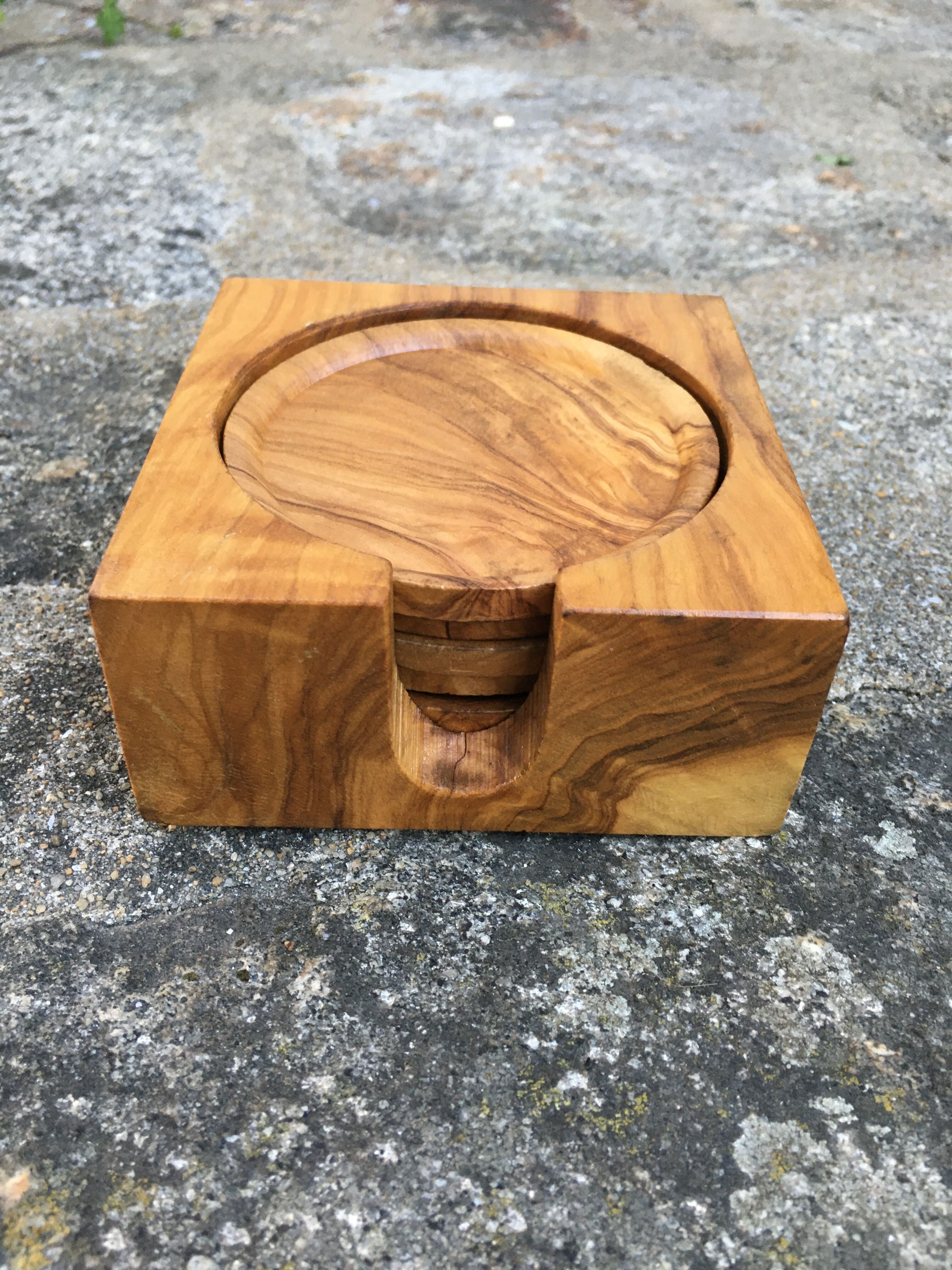 Set of 6 olive wood coasters