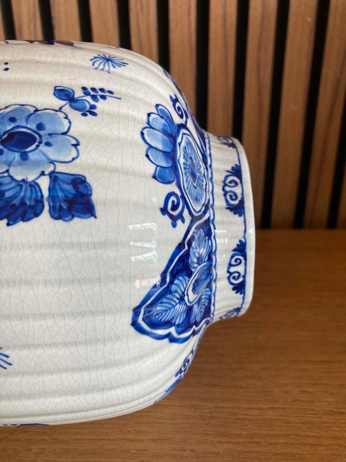Vase with lid Delf