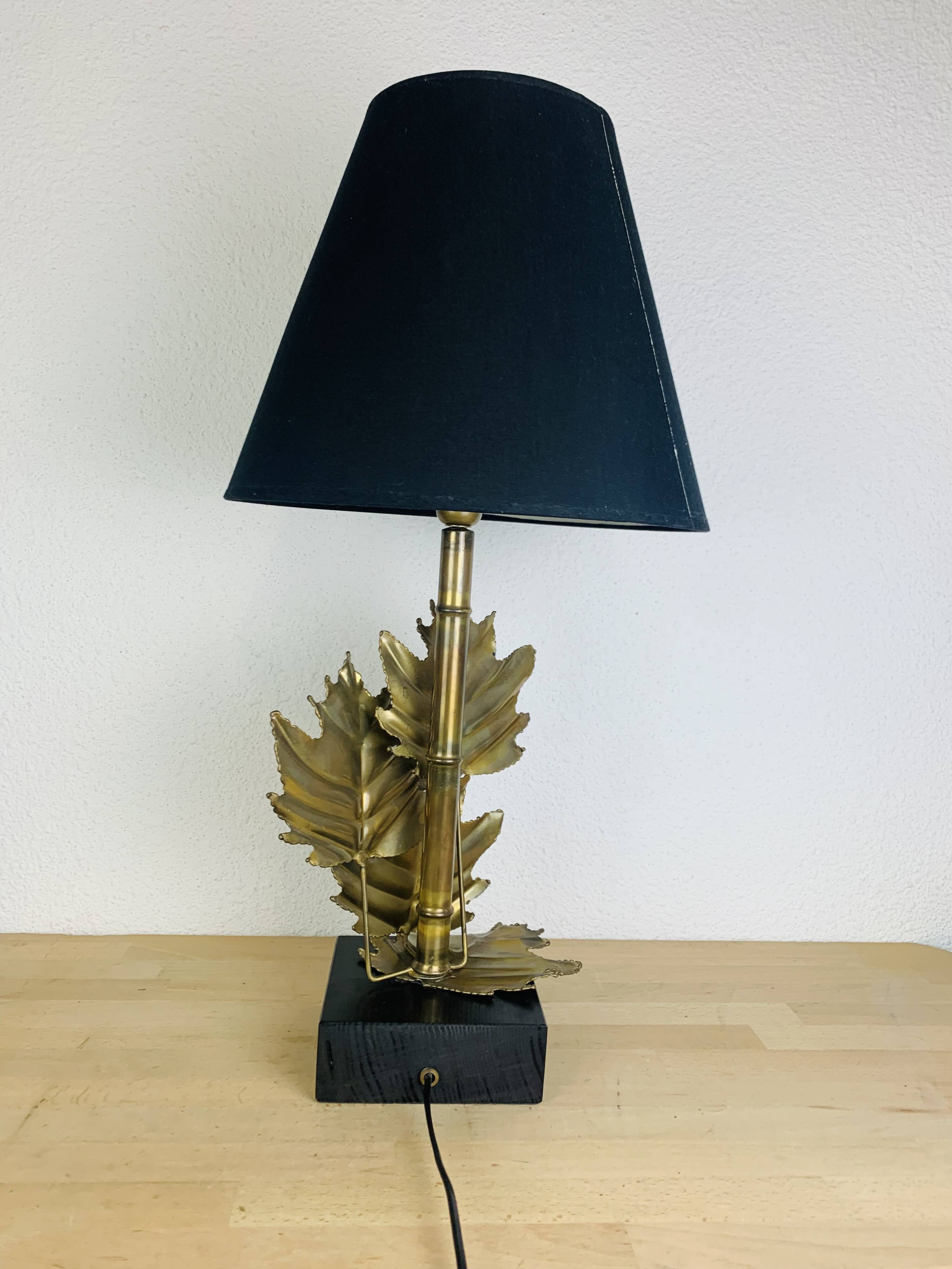 Bamboo and gold leaf lamp, Hollywood Regency style, 1970s