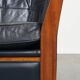 Canapé Art Déco 2,5 places avec boiseries et cuir de vachette bleu foncé