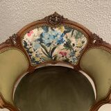 Paire de fauteuils en bois sculpté, XXème s.