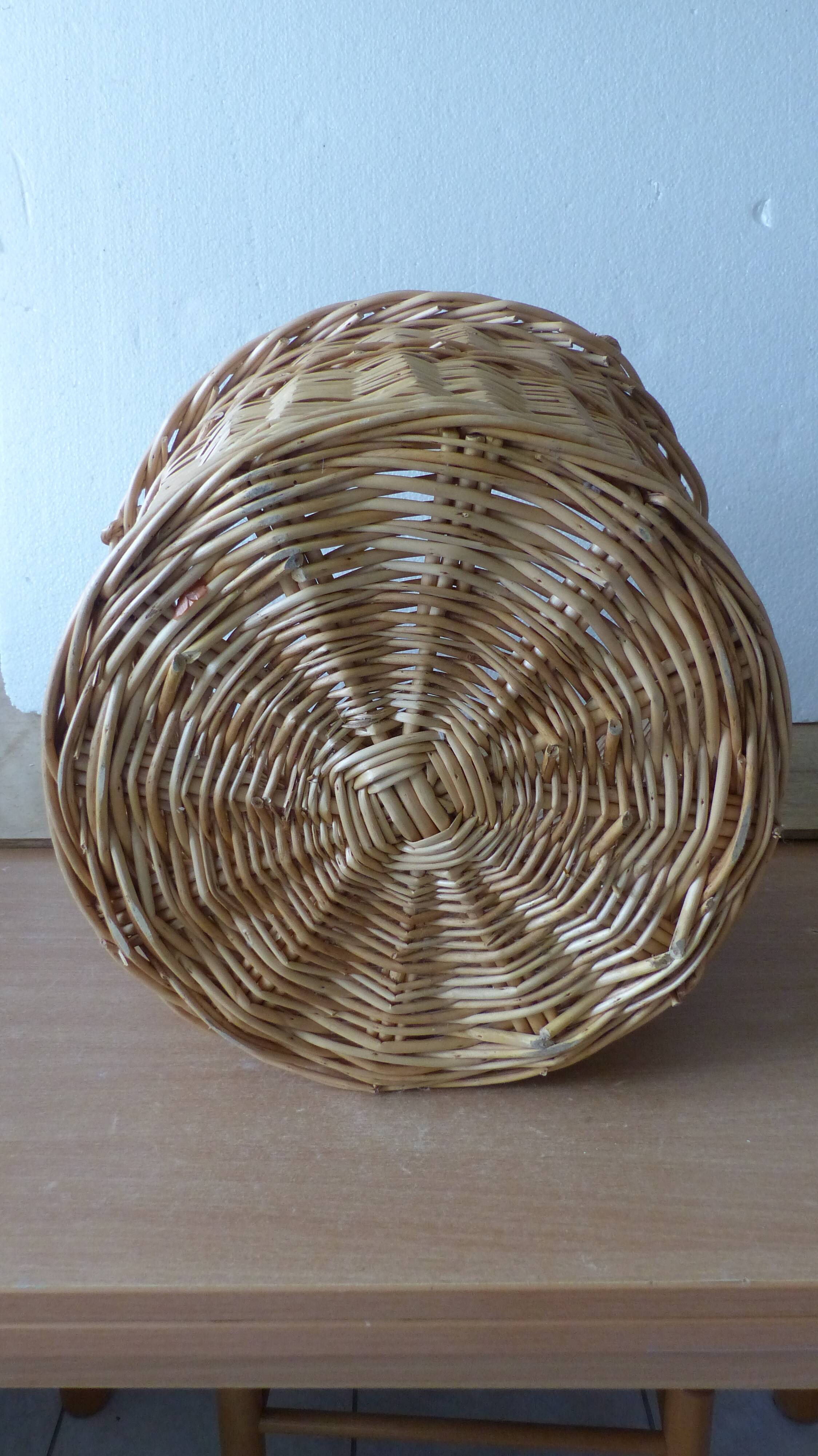 Wicker basket