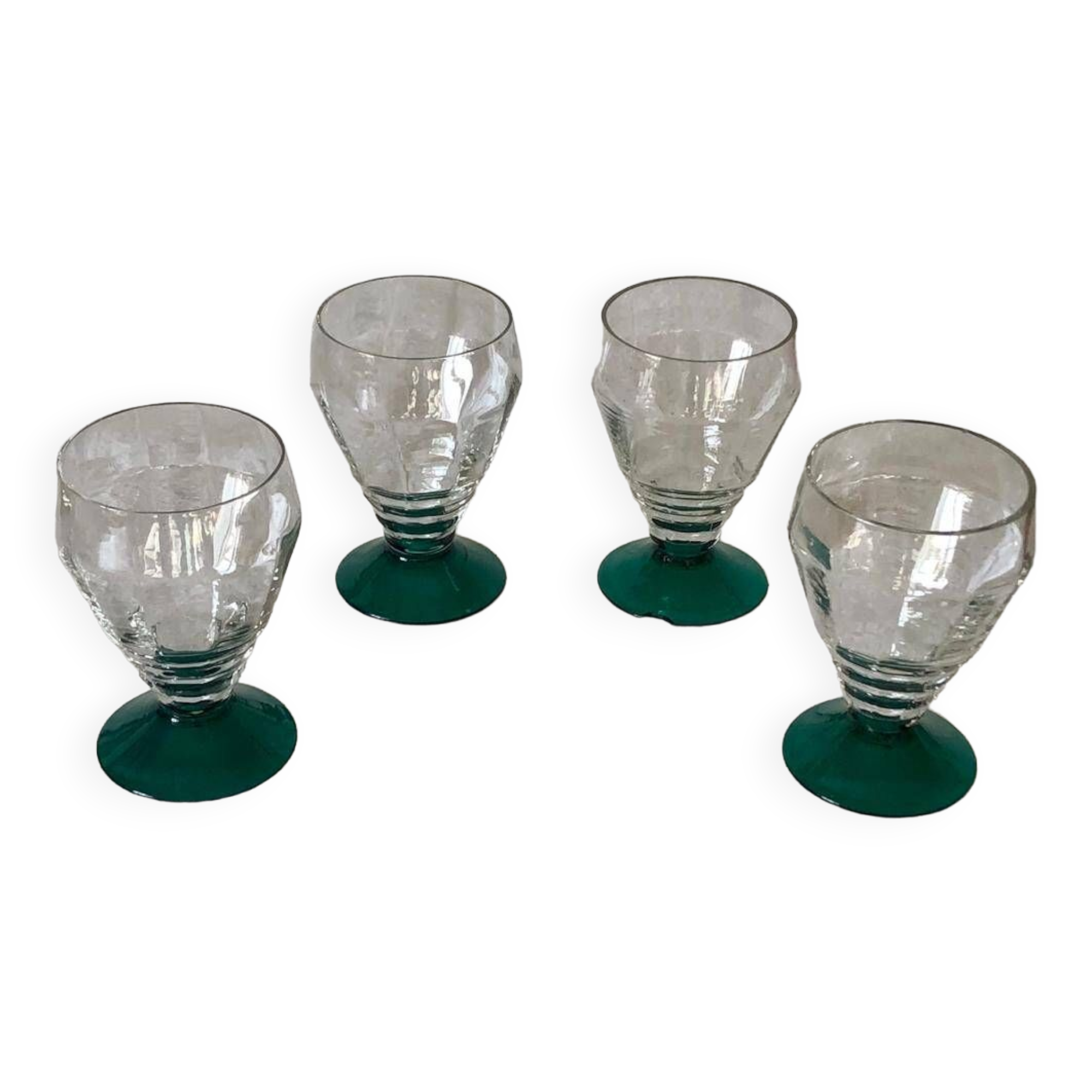Lot de 4 verres à vin doux années 30
