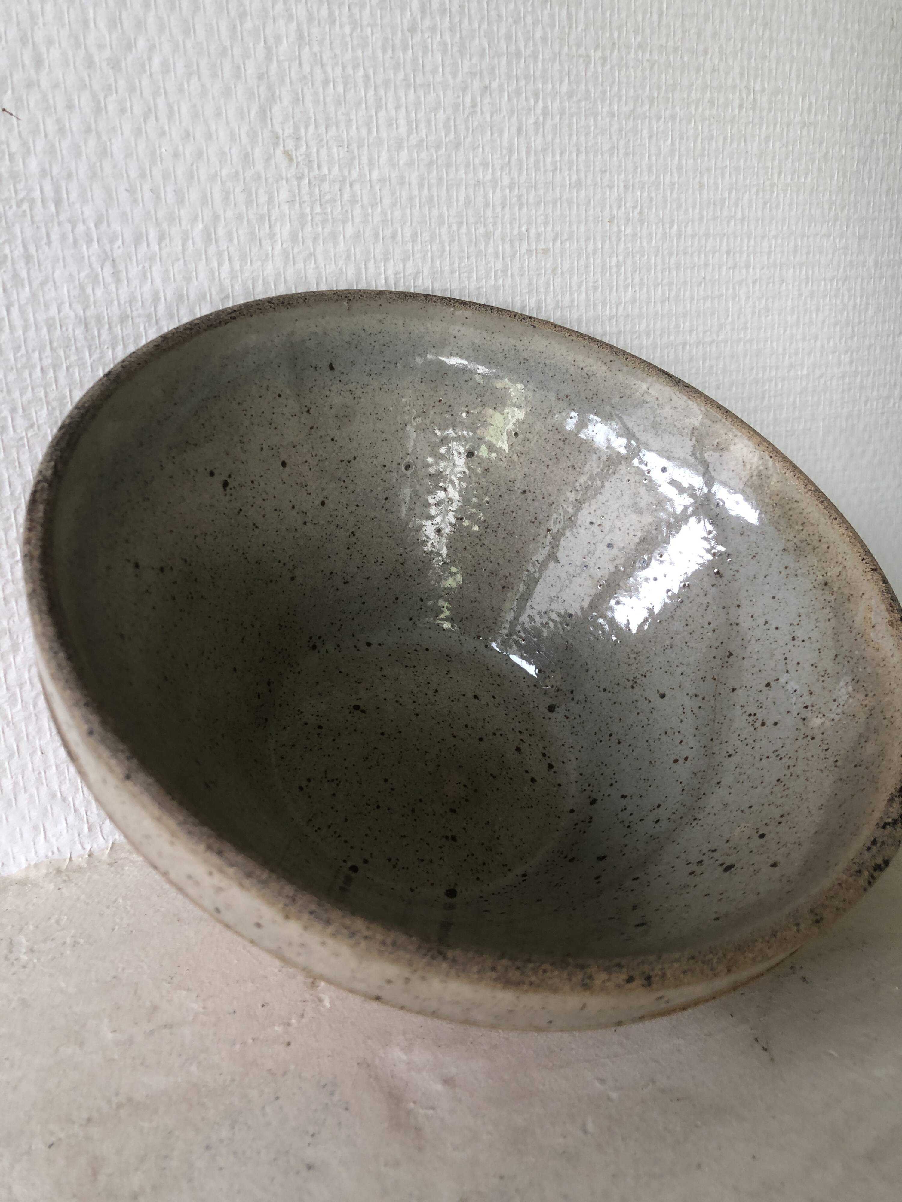 Speckled stoneware salad bowl