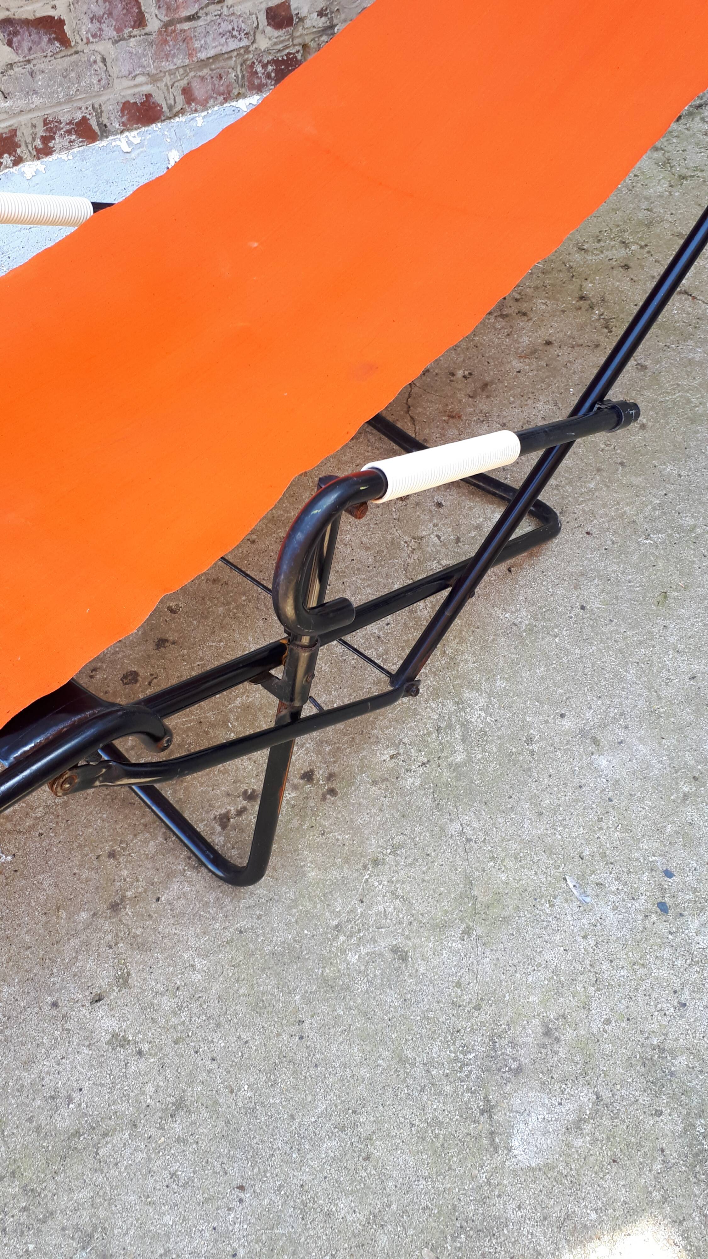 Ergelax folding long chair by Simbag from the 1950s