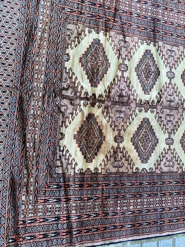 Pakistani vintage carpet 160x208 cm