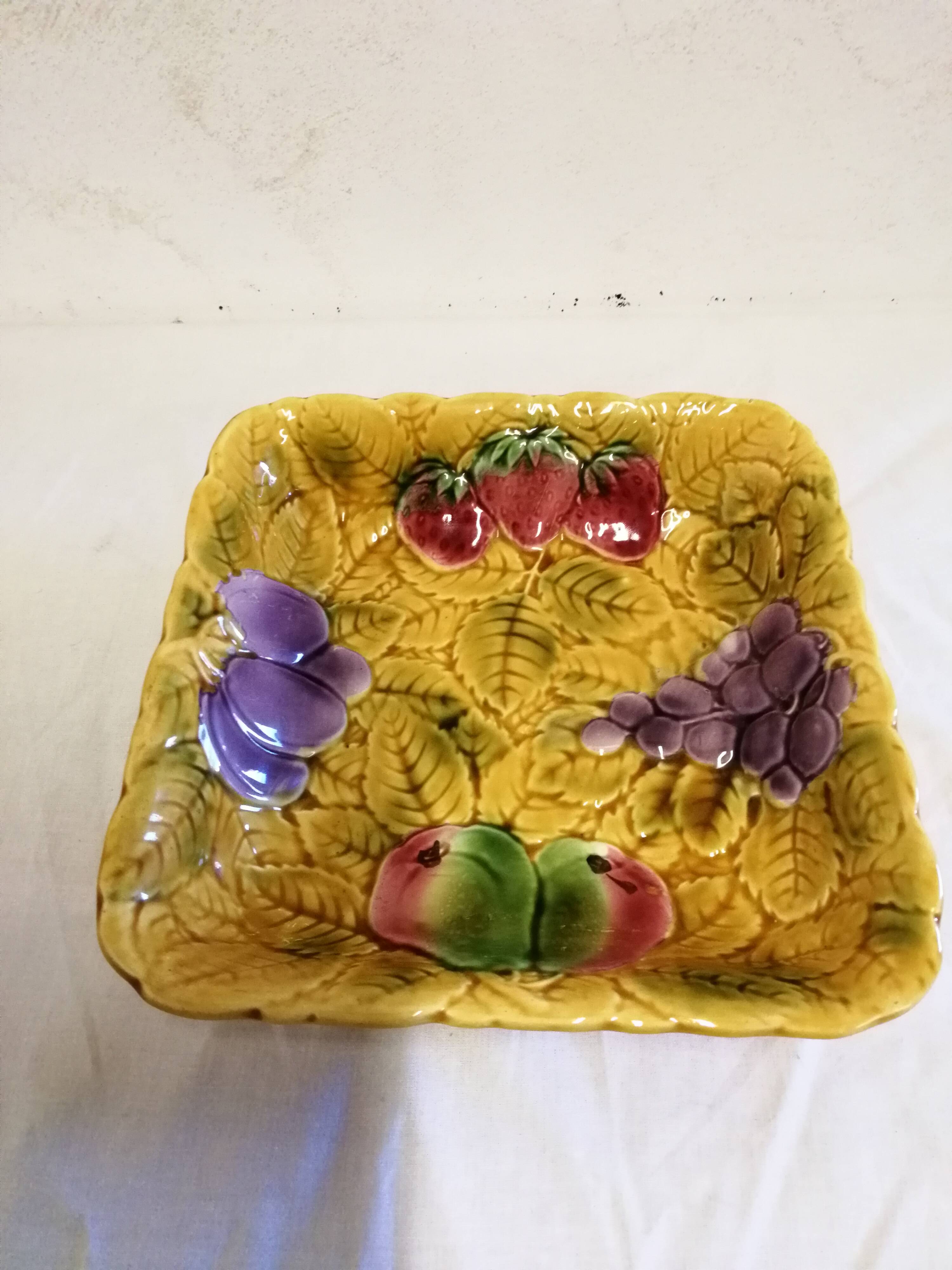 Old Dish, Barbotine fruit bowl