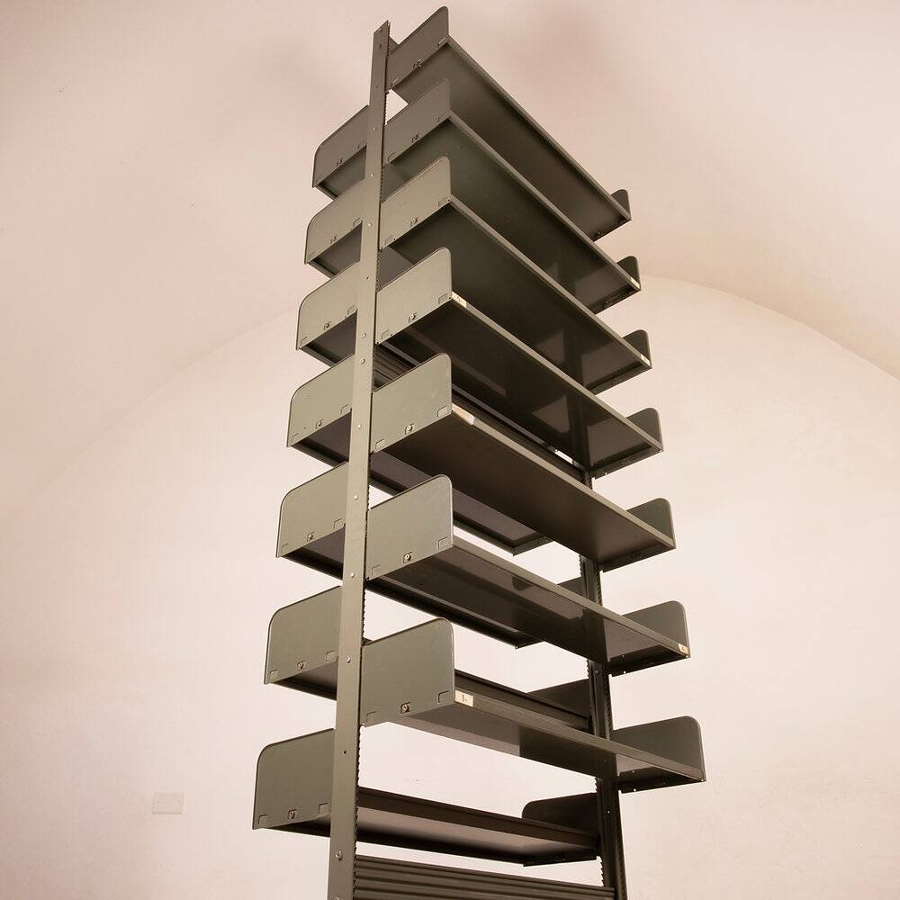 Congresso XL bookcase produced by Lips Vago