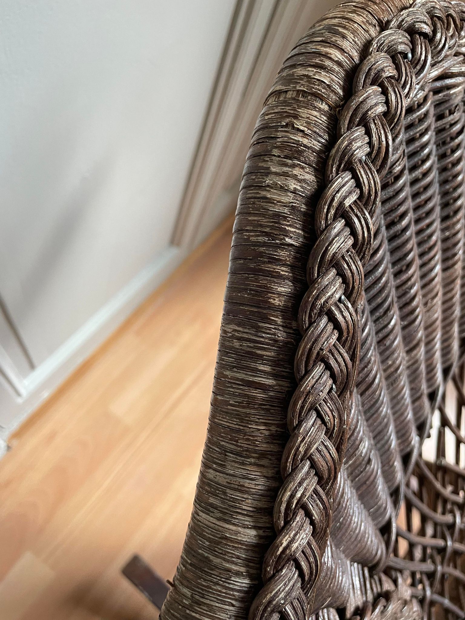 Rocking-chair wicker