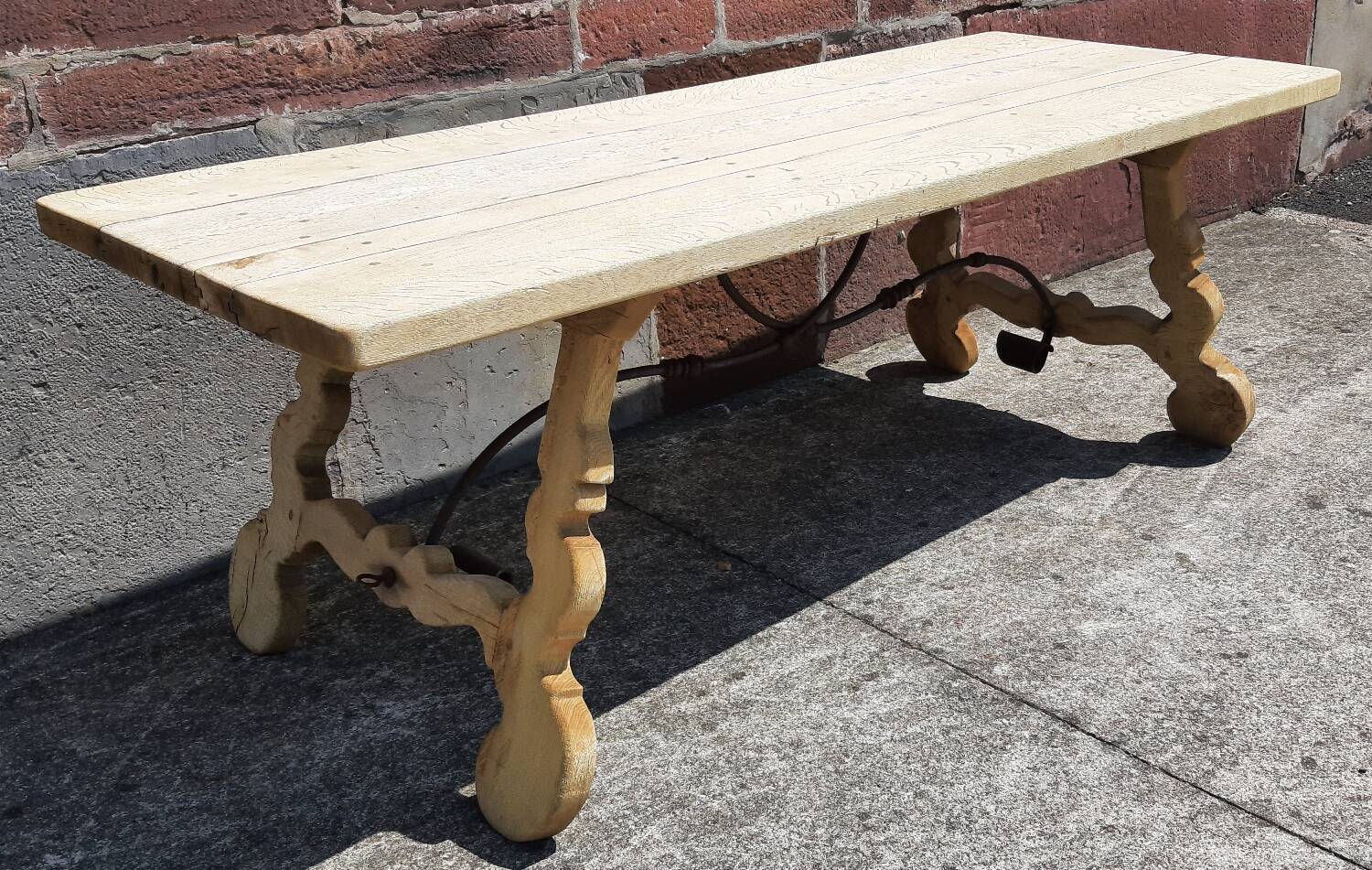 Oak farmhouse table with lyre legs. (Spanish table)