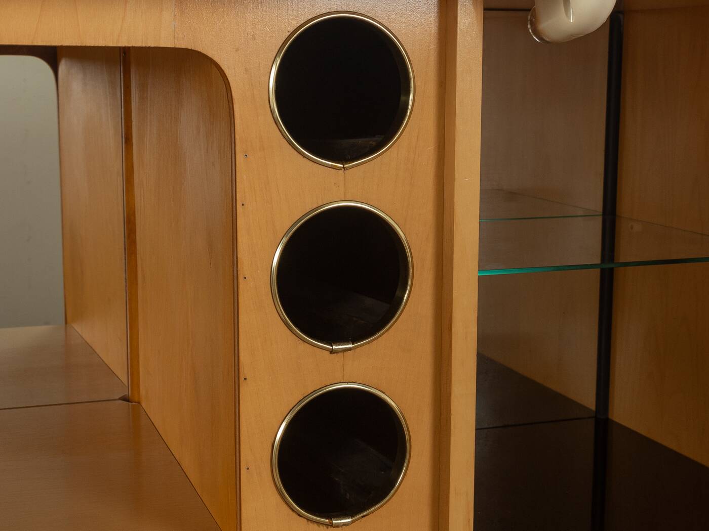 Extendable bar cabinet for the home, 1950s