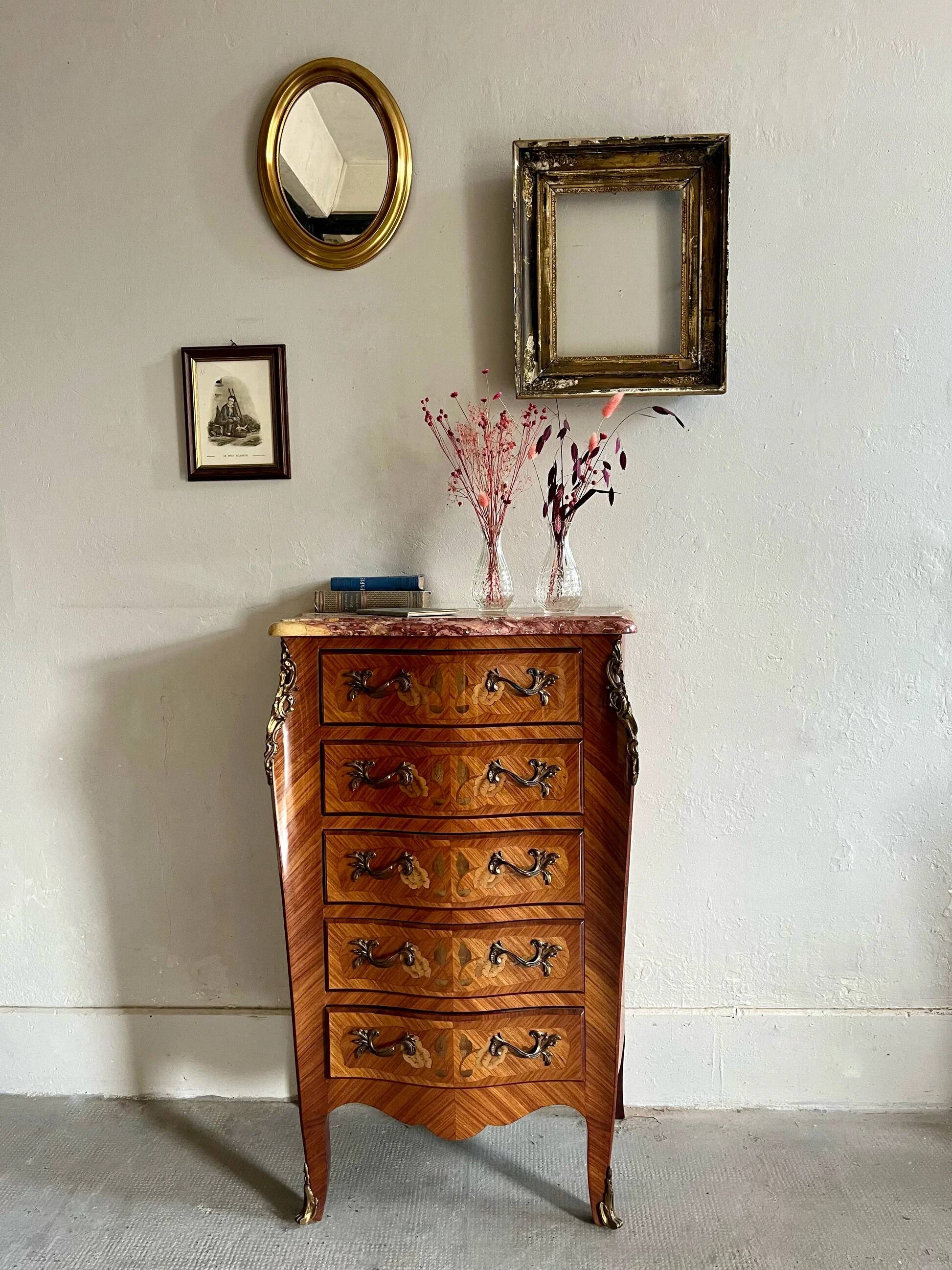 Chiffonnier Louis XV en bois et marbre