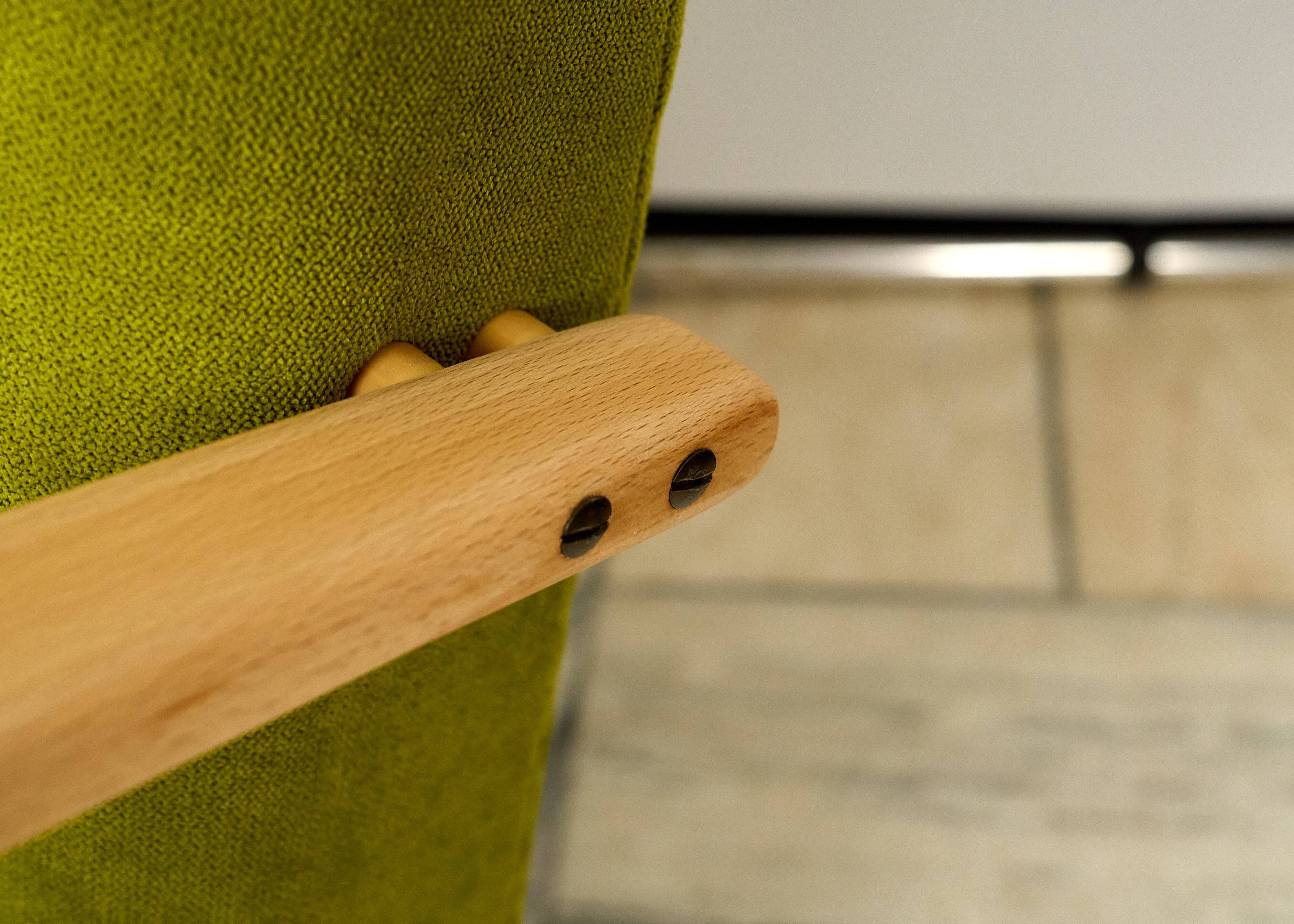 Armchair designed by Jaroslav Smidek for Ton, Czechoslovakia 1960s.