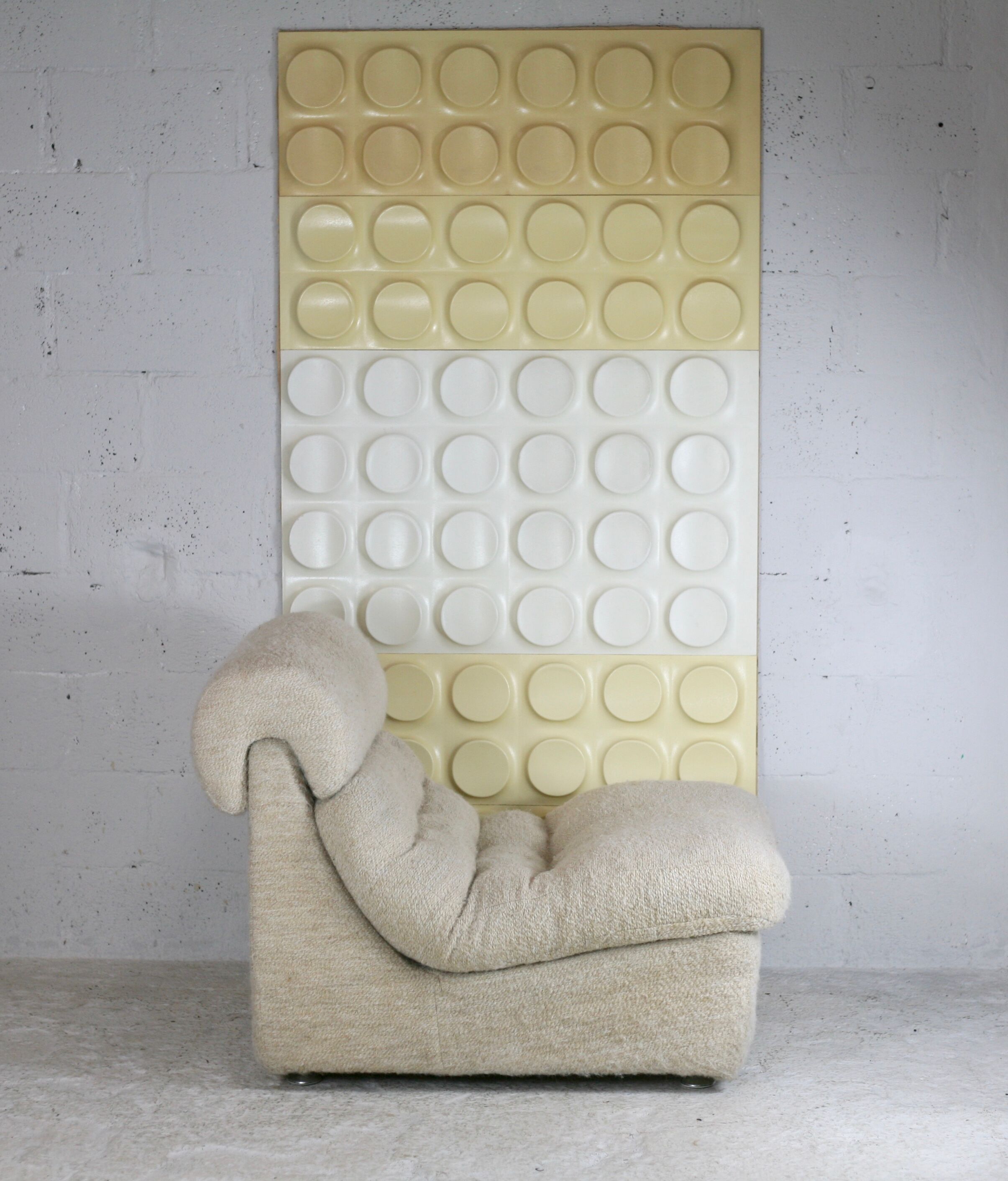 Chair "Space Age" in unbleached wool, France, circa 1970