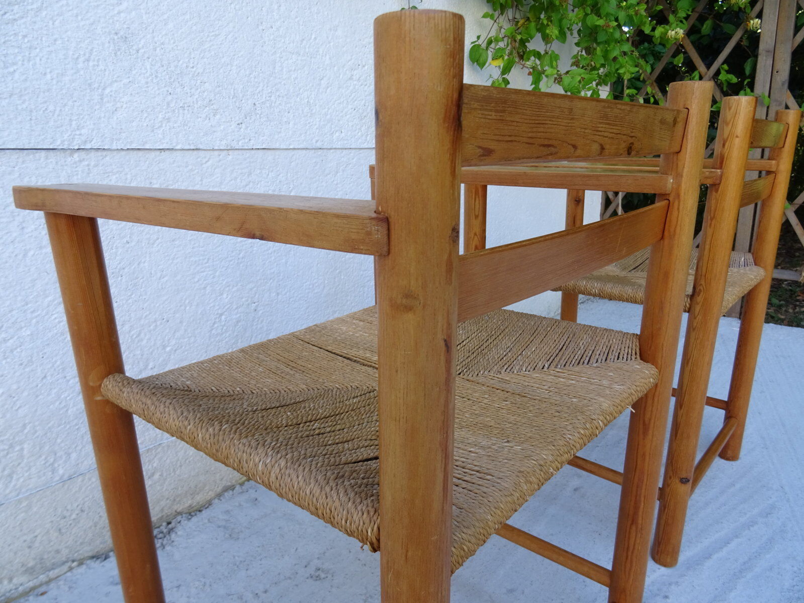 Pair of mulched chairs