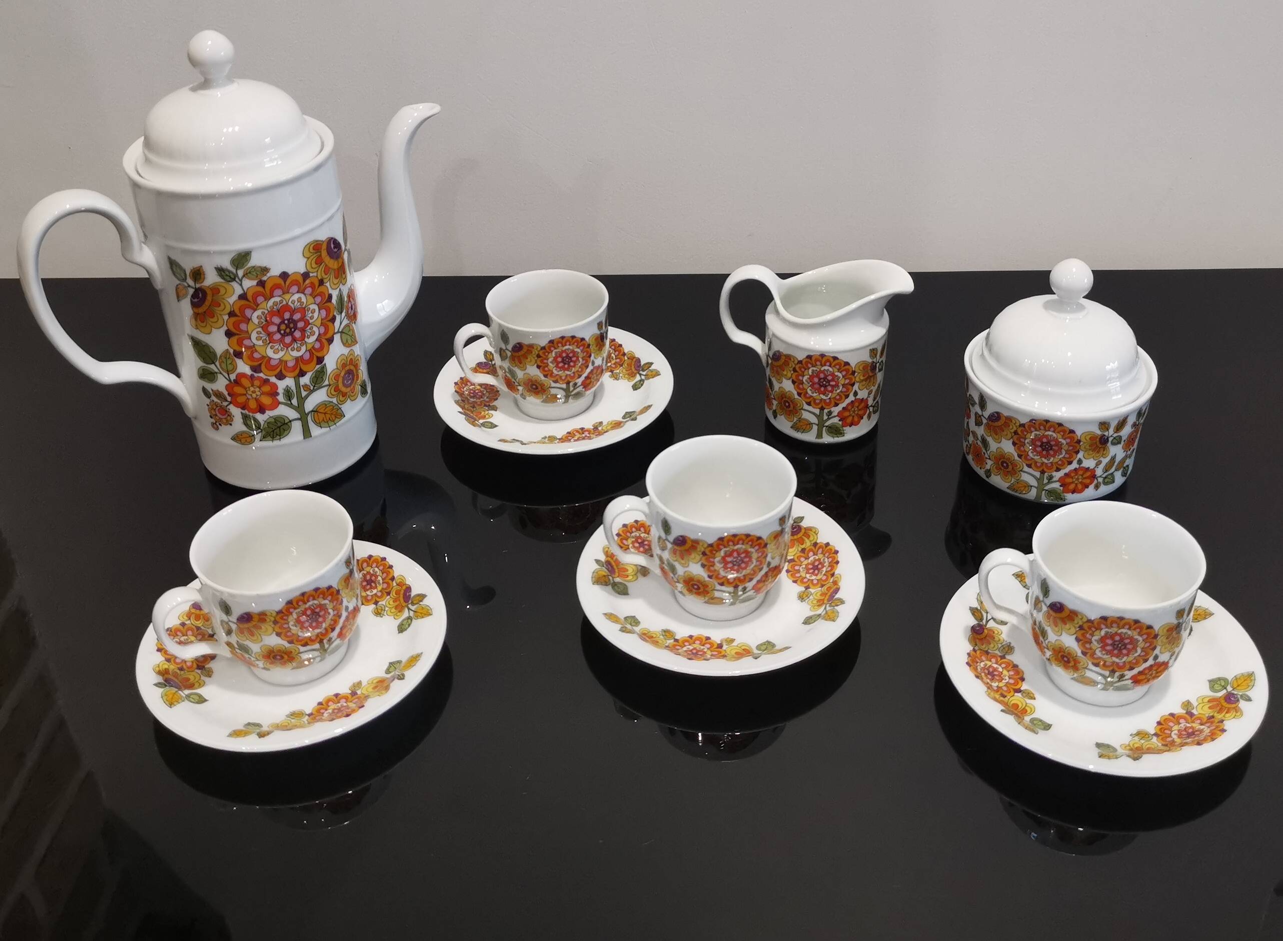 Porcelain coffee service Model Regina Bavaria Germany Vintage70'S