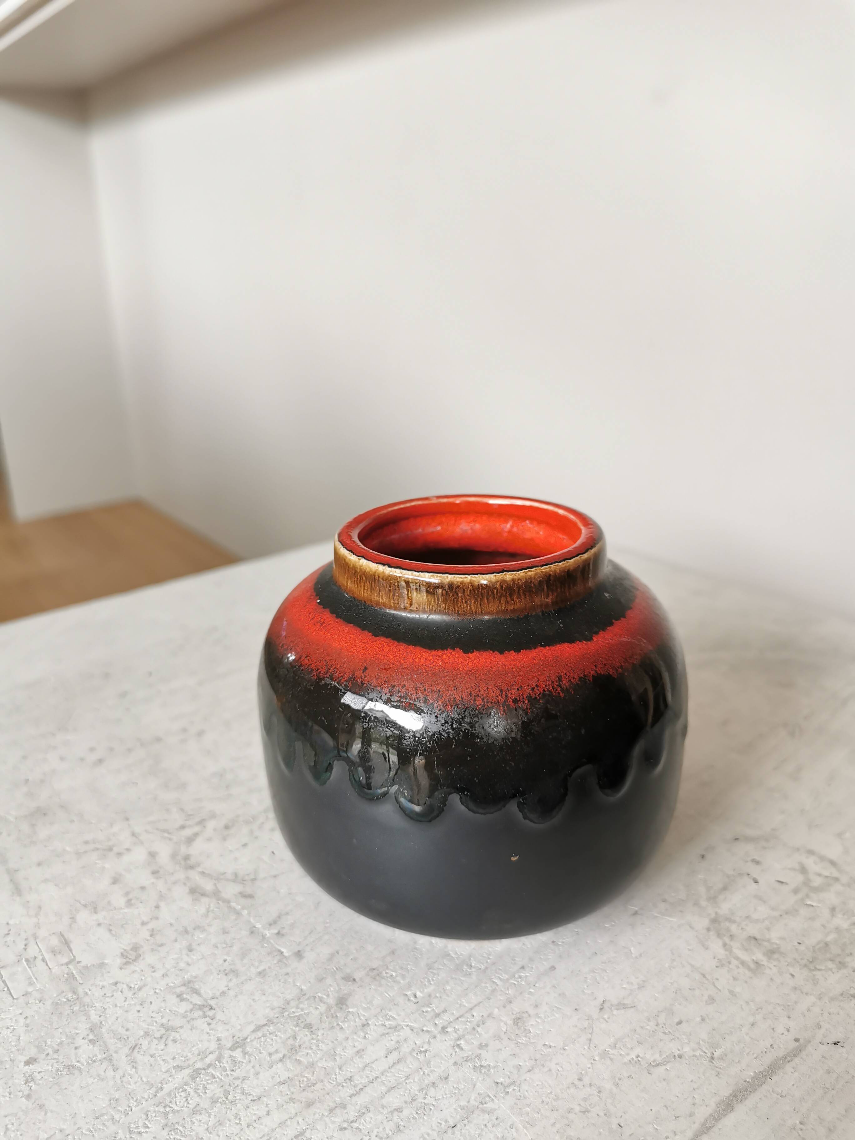 Vase vintage à glaçure lave : KIL Yougoslavie, décoration style milieu du siècle des années 1970