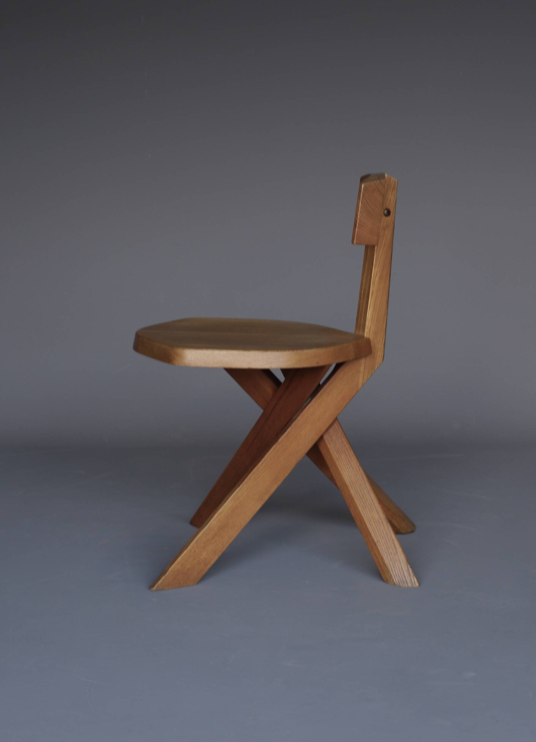 Chaise S34 en orme de Pierre Chapo, années 1980