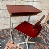 Ensemble bureau d’écolier avec sa chaise