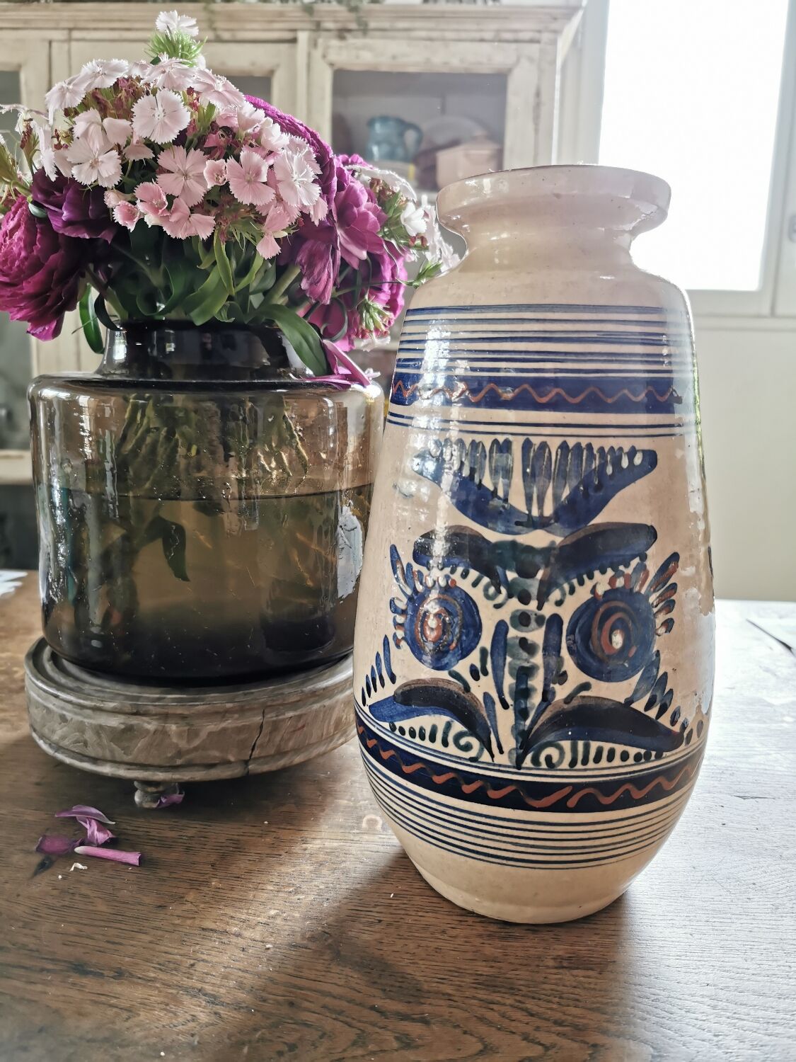 Earthen vase