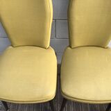 Paire de chaises moutarde pieds fuseaux
