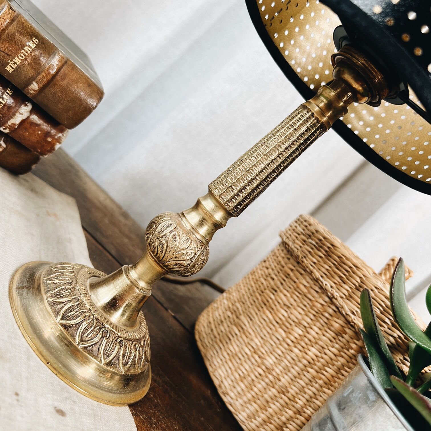 Lamp with its bronze foot