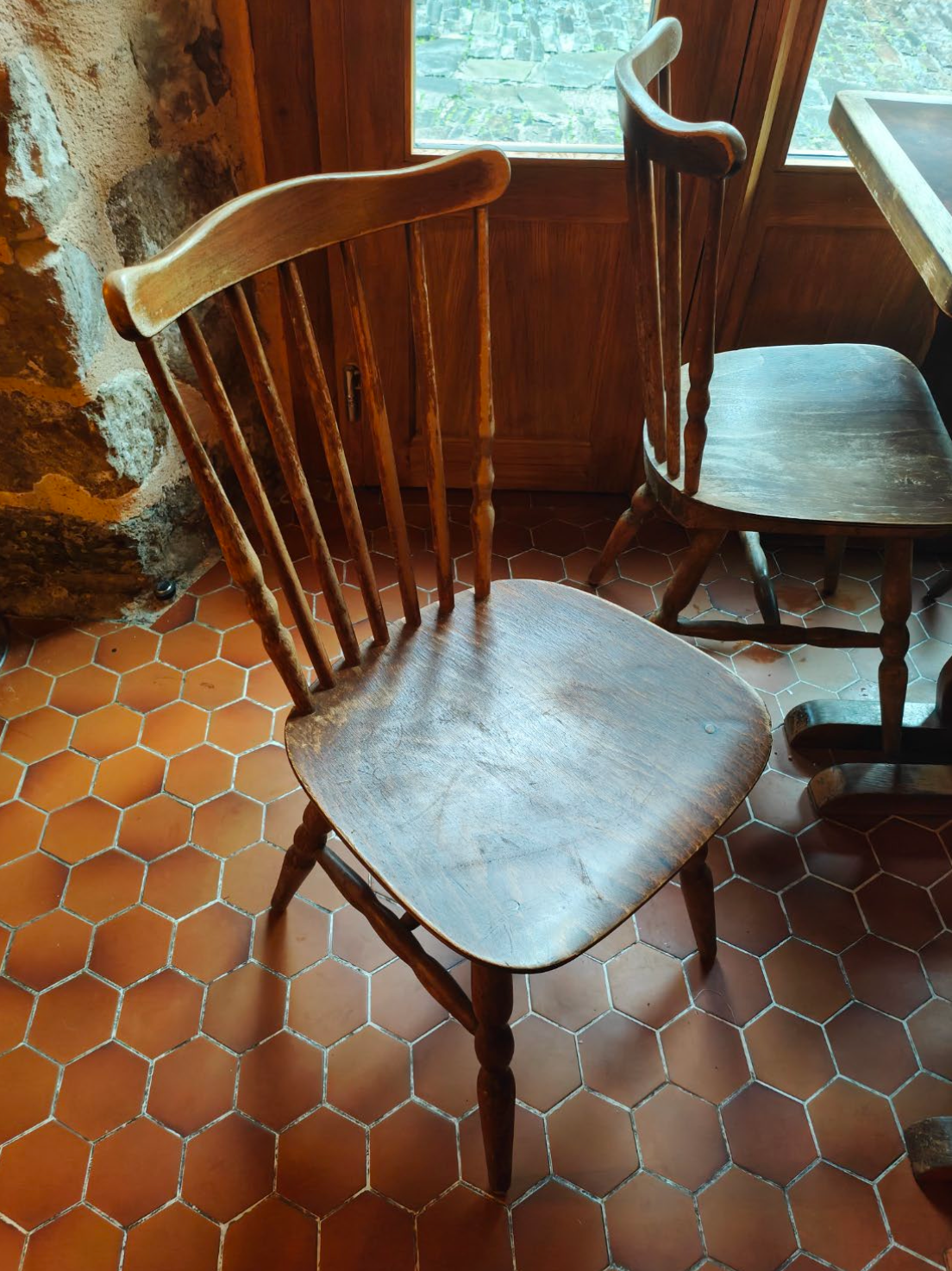 Lot de 46 chaises Baumann (modèle N153)